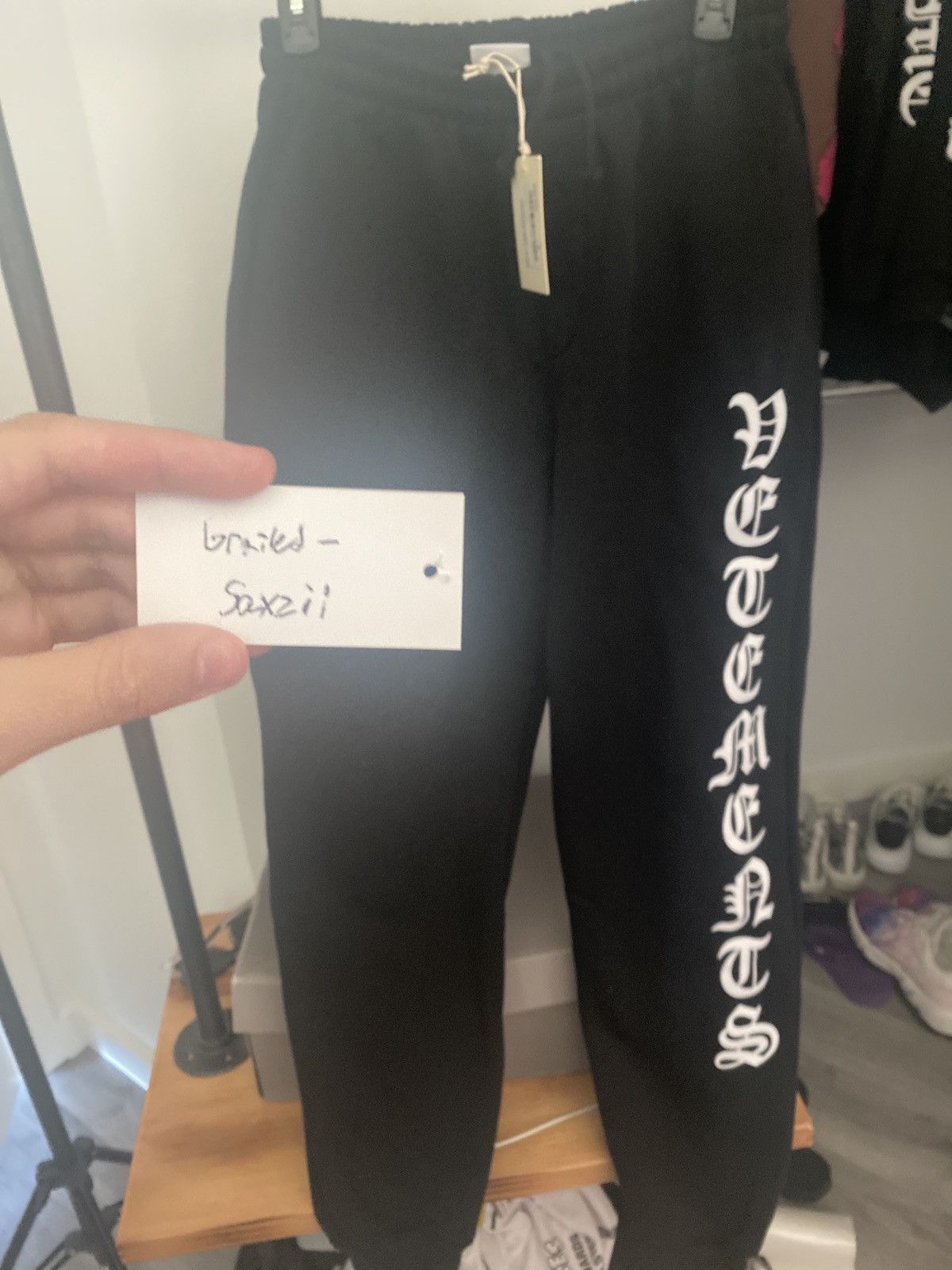 Vetements gothic text sweatpants size s