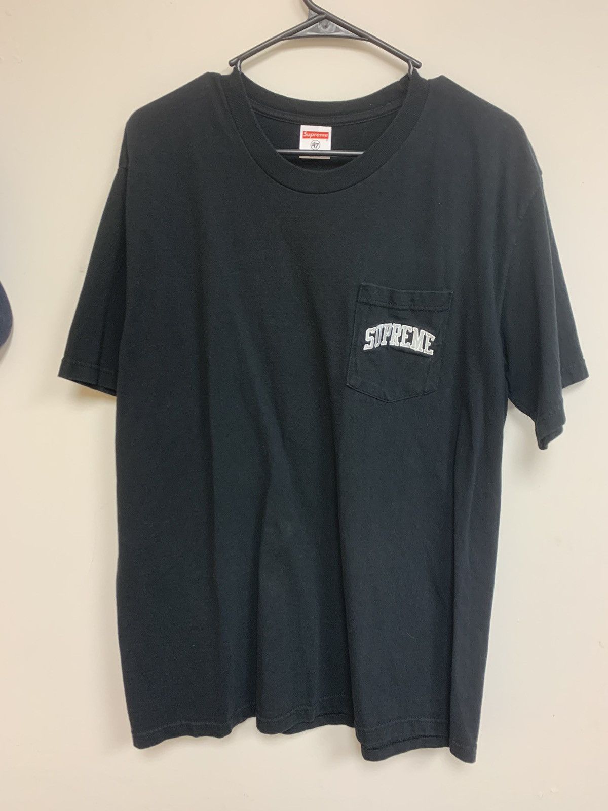 Supreme raiders tee online