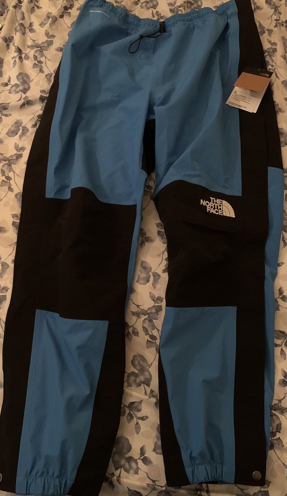 The North Face 1994 Retro Mountain Light FutureLight Waterproof 