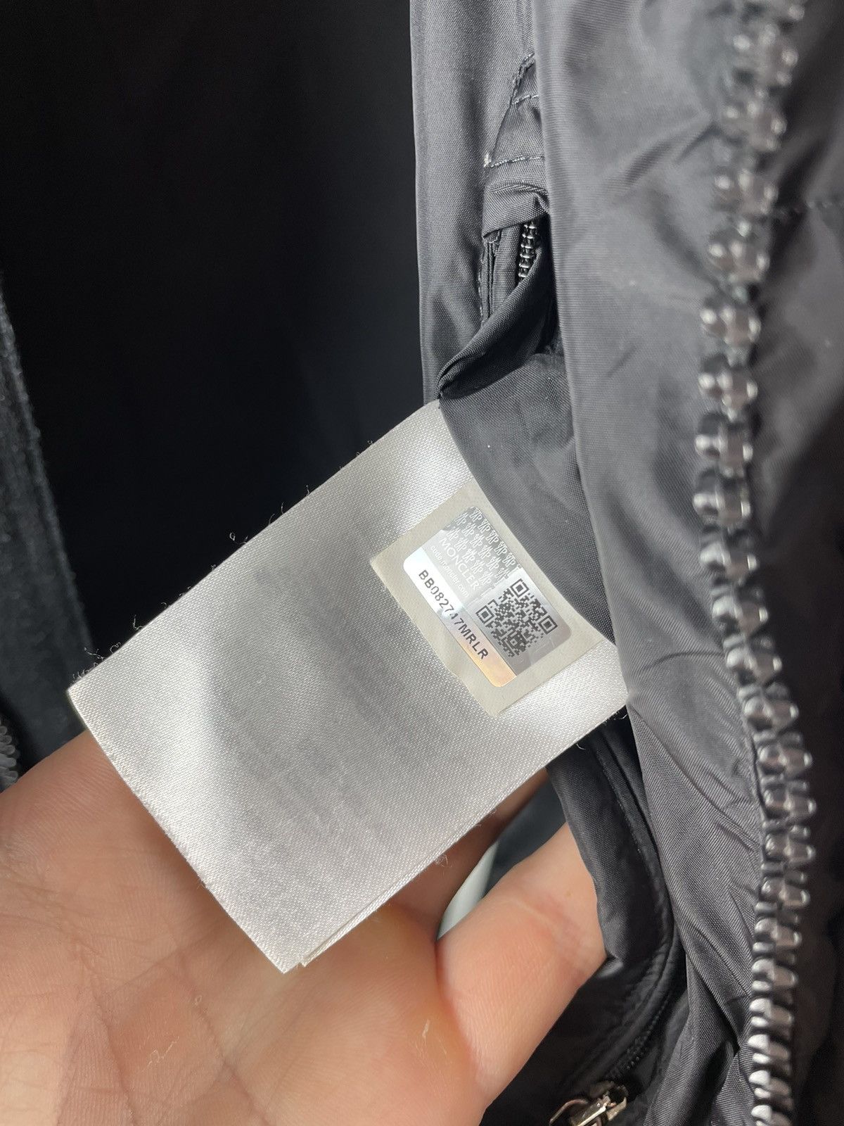 Moncler Moncler down jacket luxury size Medium logo black puffer Size US M / EU 48-50 / 2 - 5 Thumbnail