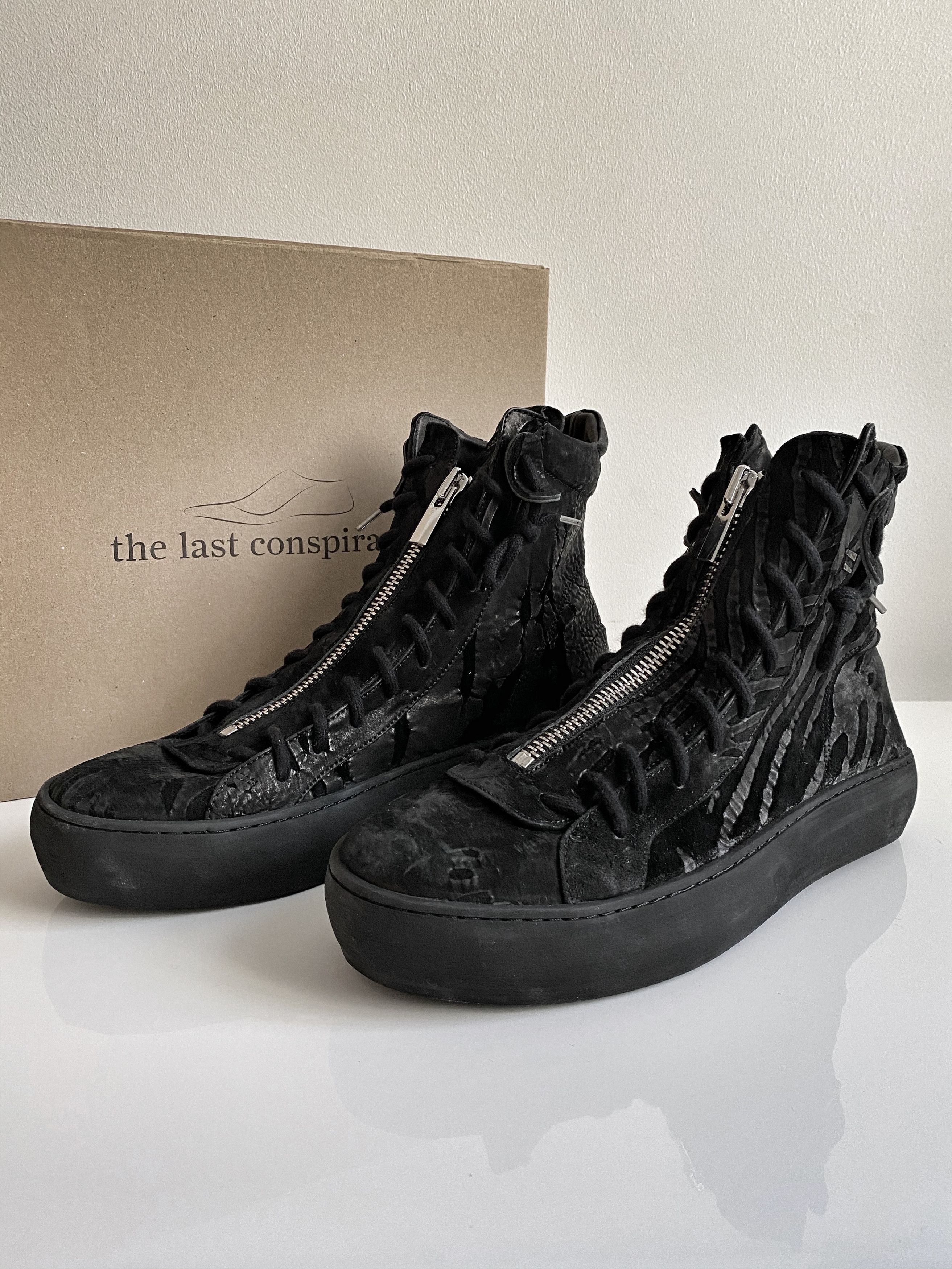 The Last Conspiracy Taro | Grailed