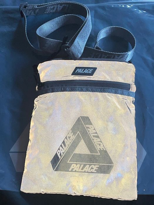 Palace Palace Deflecto Flat Sack | Grailed