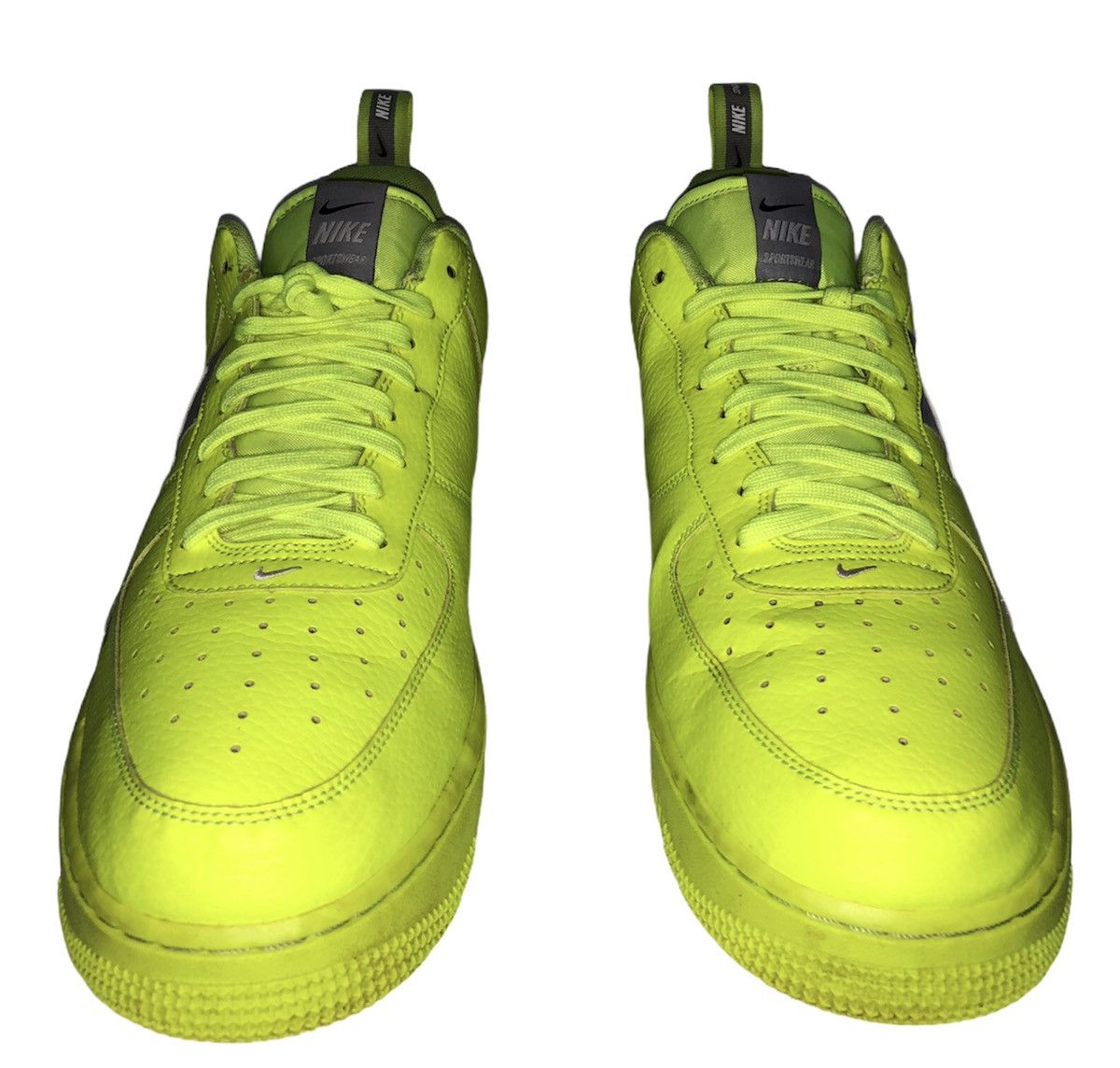 nike air force 1 lv8 utility overbranding