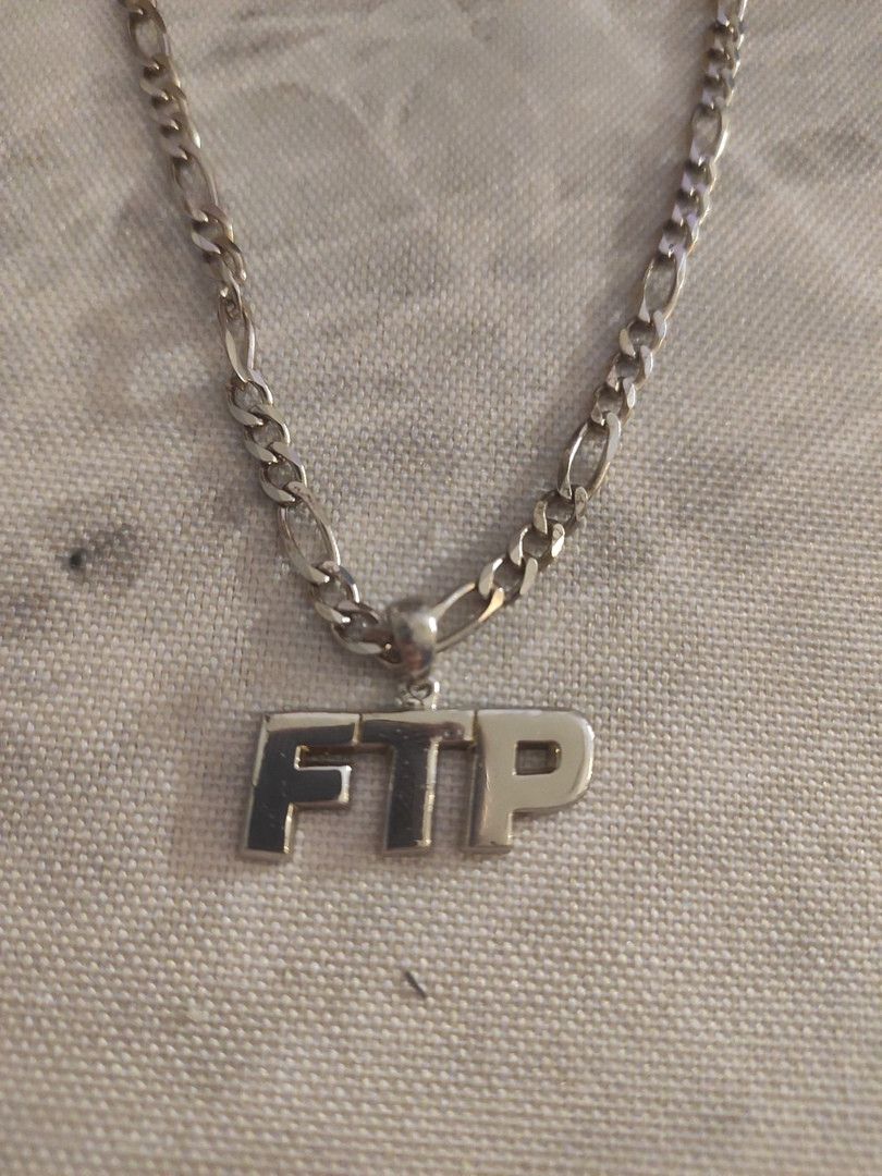 FTP Plated Micro Logo Chain - メルカリ