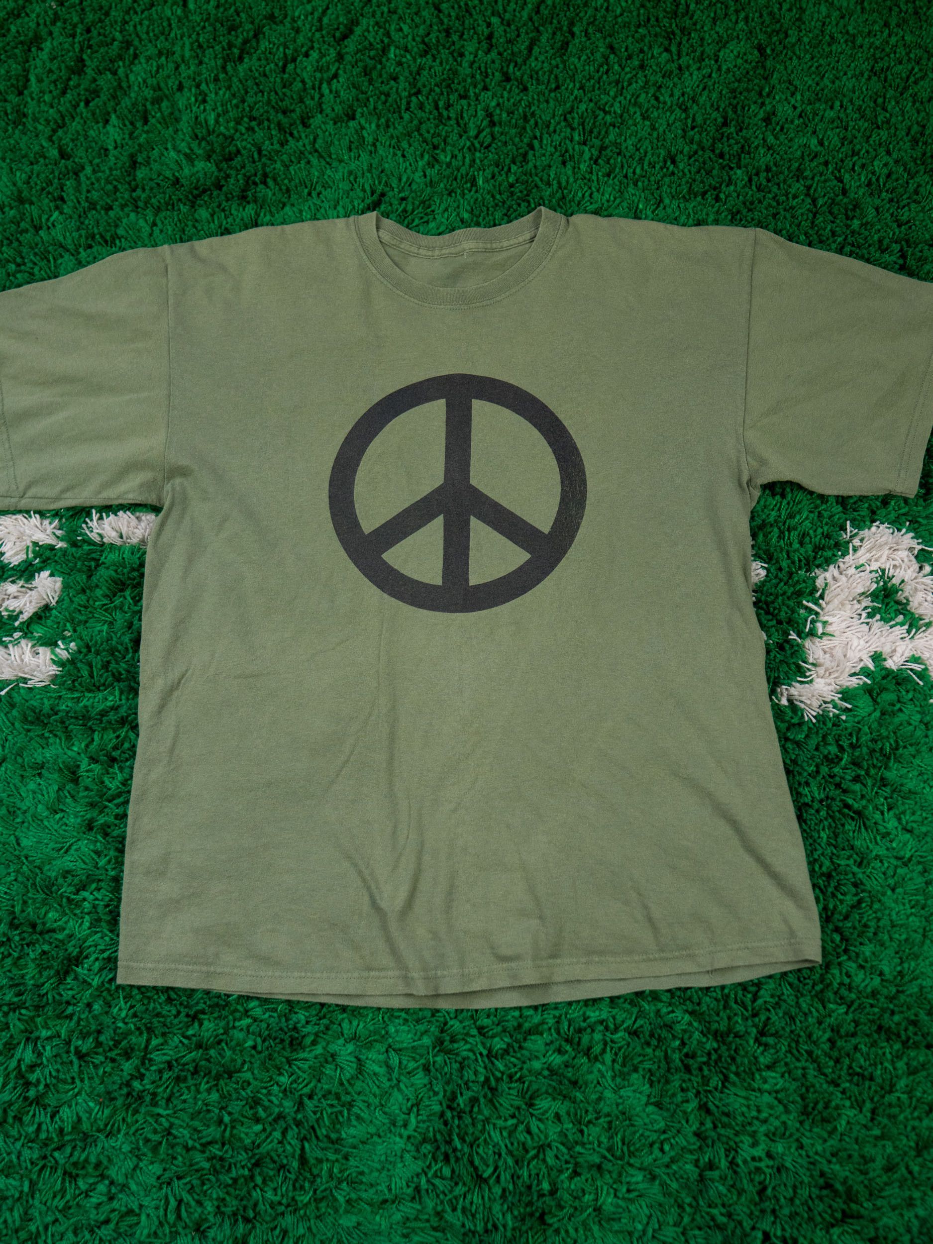 Vintage Rare World Peace Not Pieces Anti shops War T-Shirt