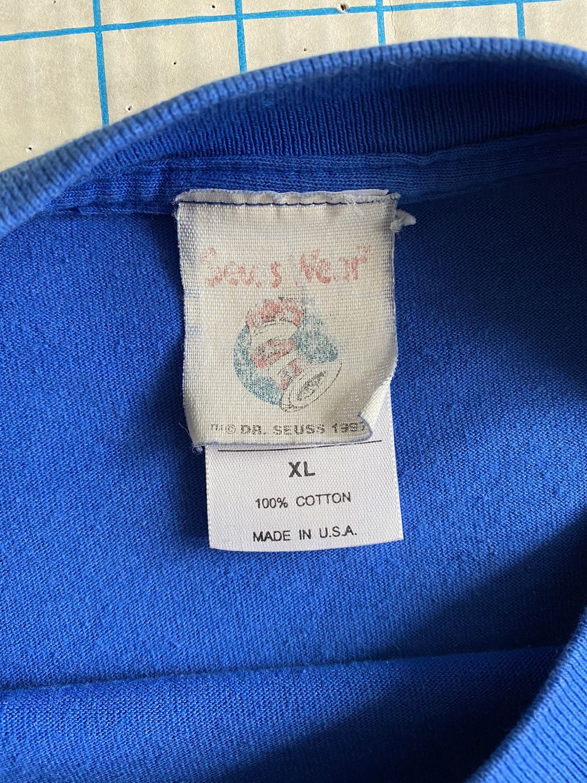 Vintage Vintage Dr Seuss Cat In The Hat Tee Size XL Blue Size US XL / EU 56 / 4 - 7 Thumbnail