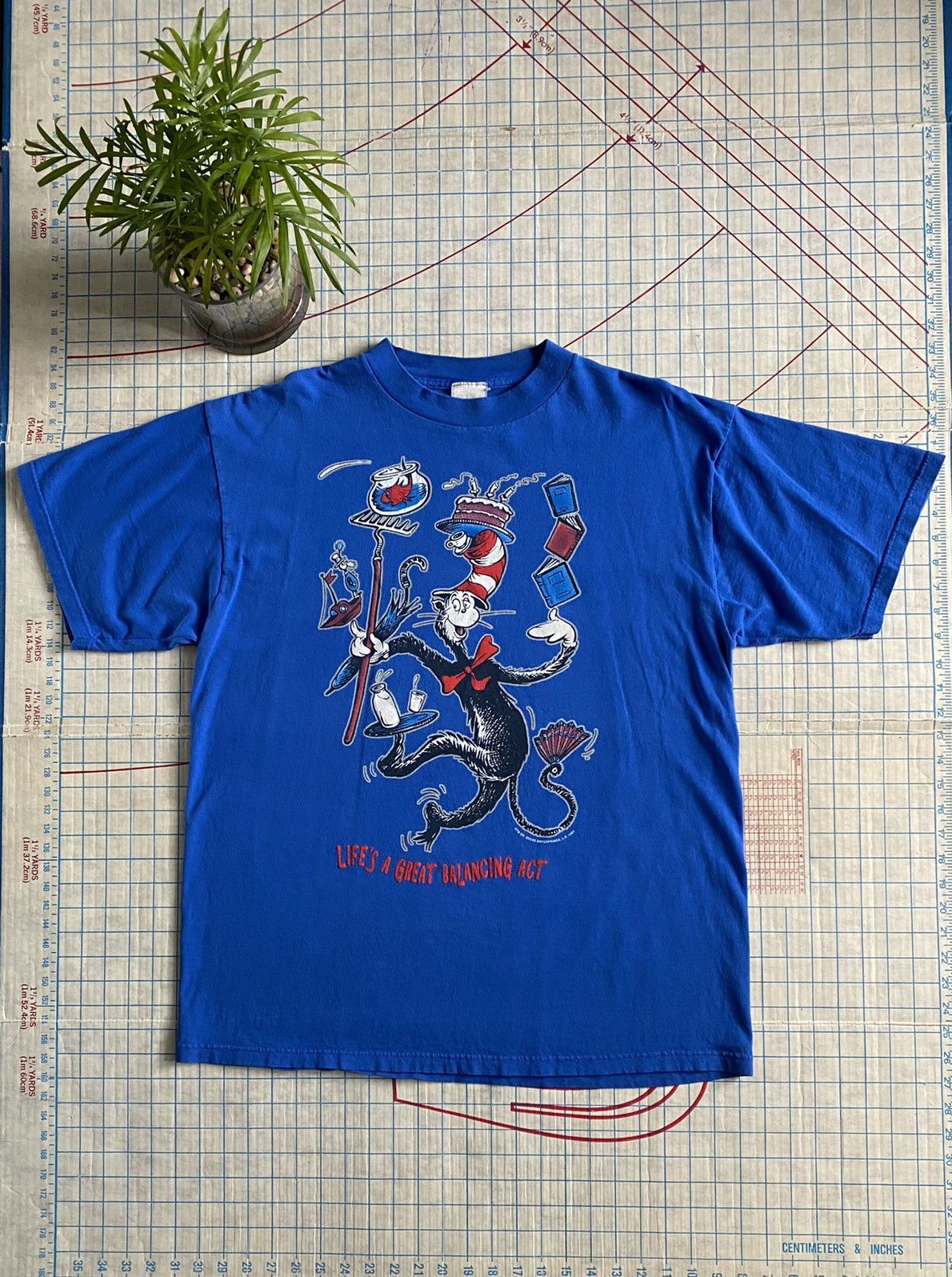 Vintage Vintage Dr Seuss Cat In The Hat Tee Size XL Blue Size US XL / EU 56 / 4 - 2 Thumbnail
