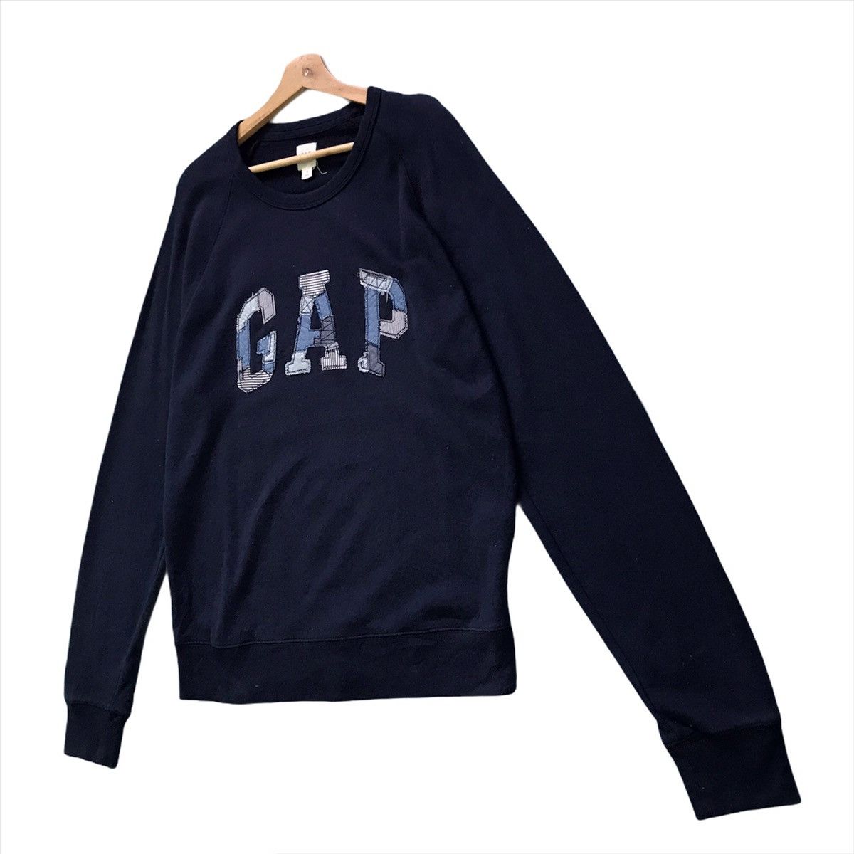 Gap GAP Embroidery Crewneck Sweatshirt Size M Size US M / EU 48-50 / 2 - 3 Thumbnail