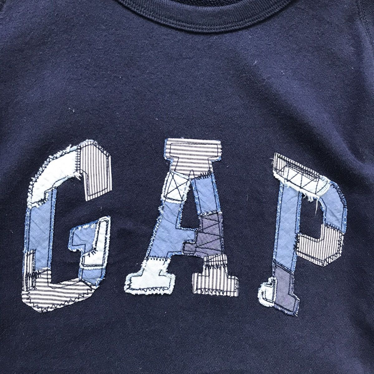 Gap GAP Embroidery Crewneck Sweatshirt Size M Size US M / EU 48-50 / 2 - 5 Thumbnail