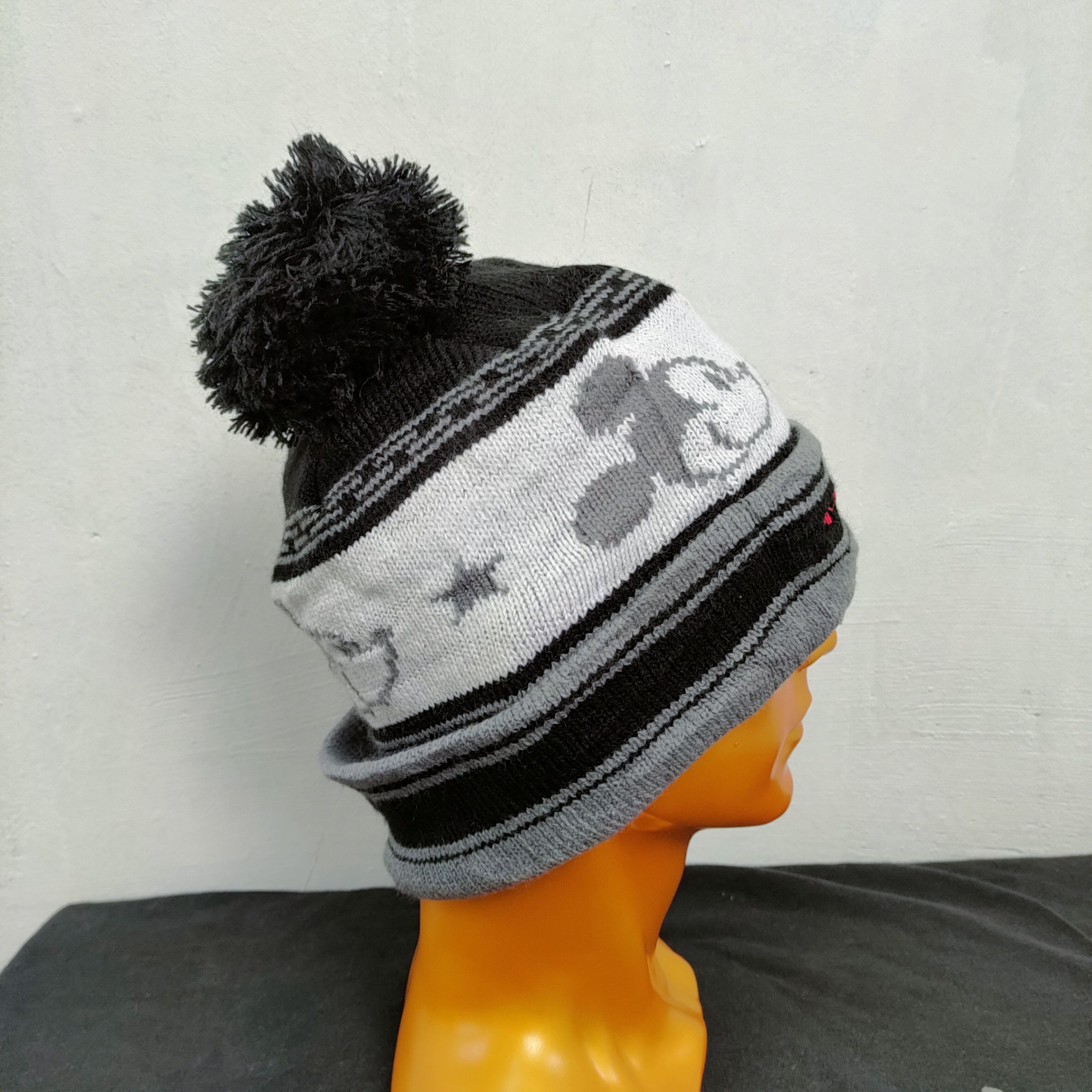 Disney × Mickey Mouse 💥 BESTOFFER 💥 MICKEY MOUSE BEANIE HAT Size ONE SIZE - 1 Thumbnail