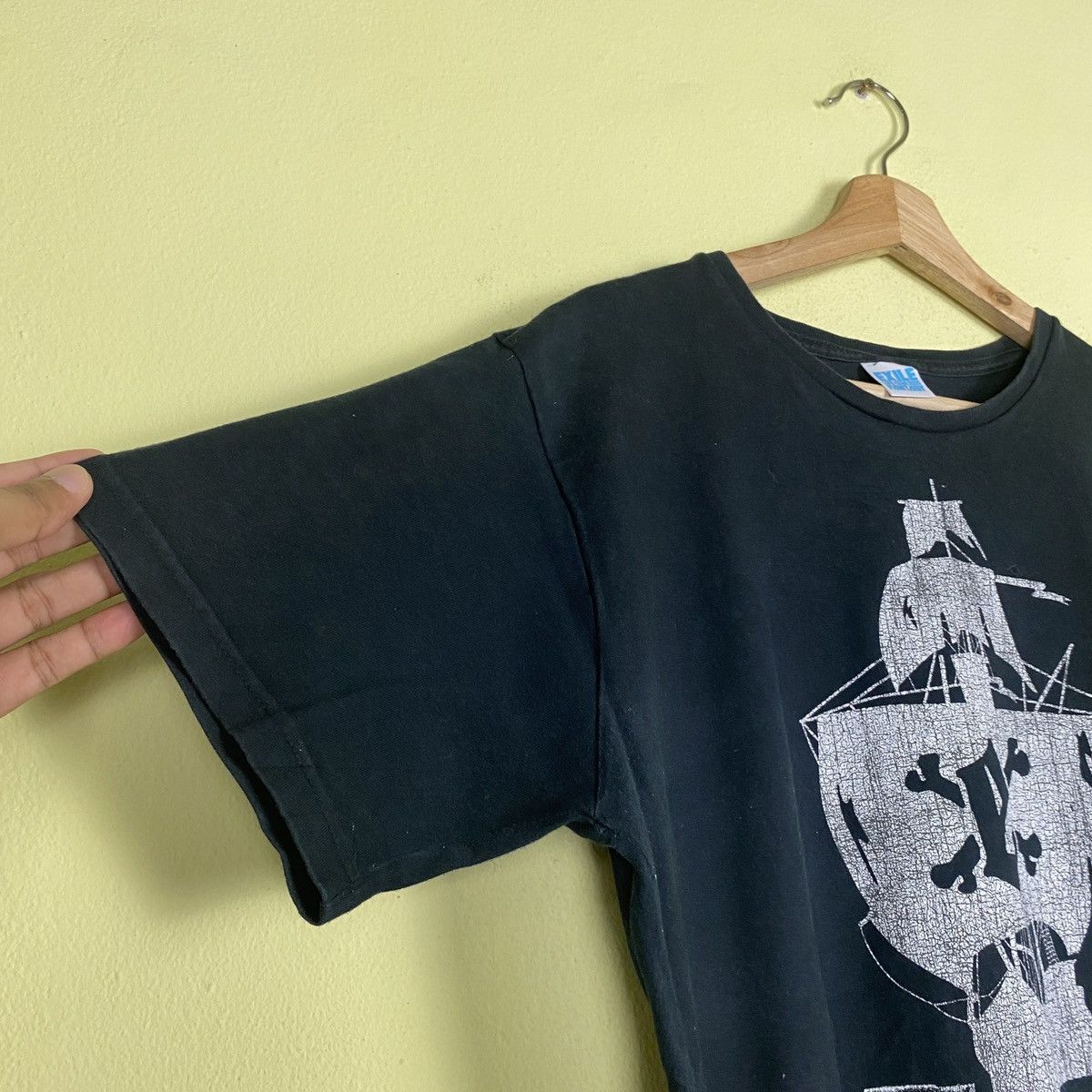 Band Tees × Vintage Vintage Exile Live Tour 2010 Fantasy Tshirt Size US M / EU 48-50 / 2 - 6 Thumbnail
