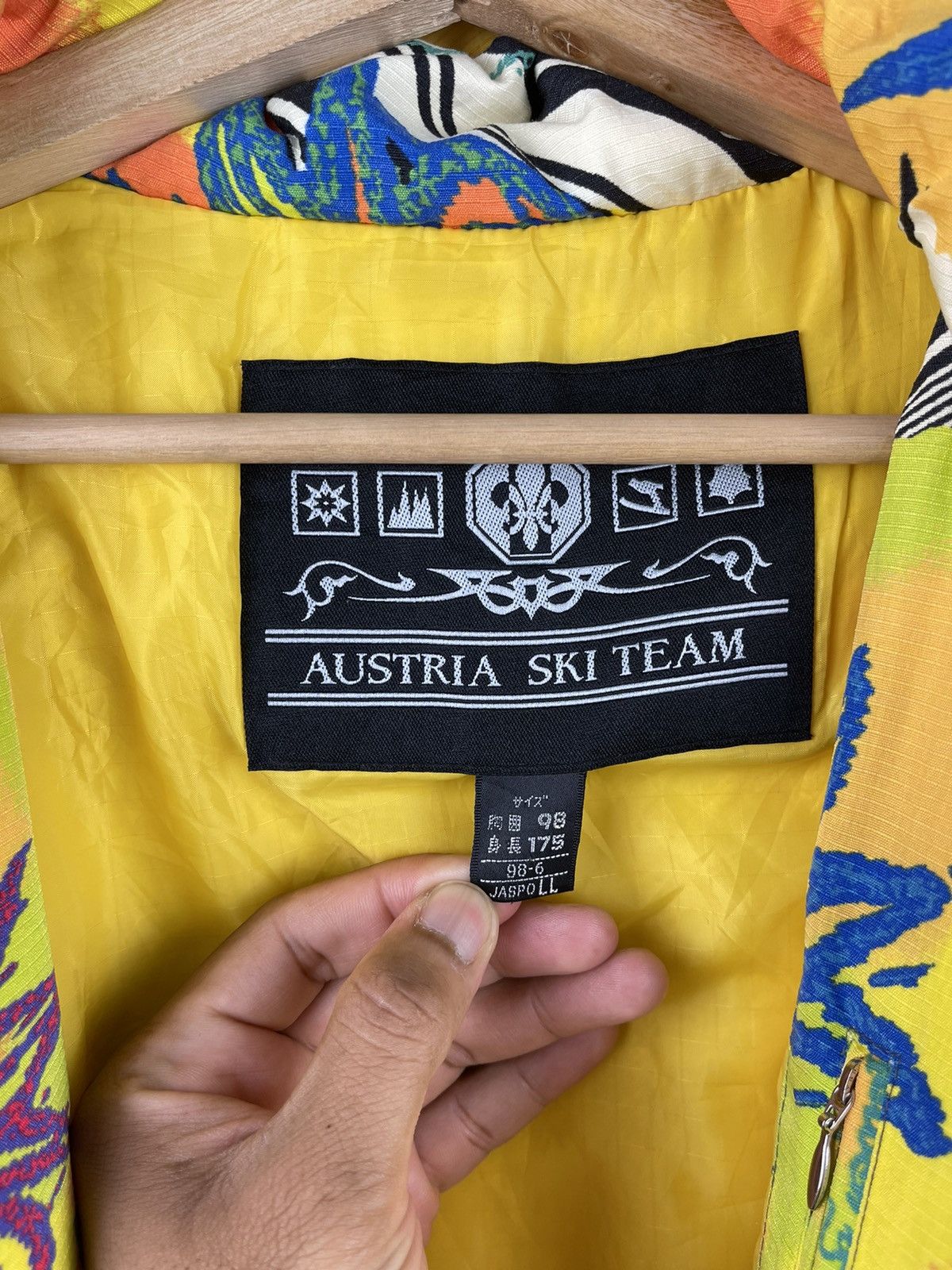 Asics 🔥Limited Asics Austria Ski Team MultiColour Embroidery Logo Size US XL / EU 56 / 4 - 10 Thumbnail