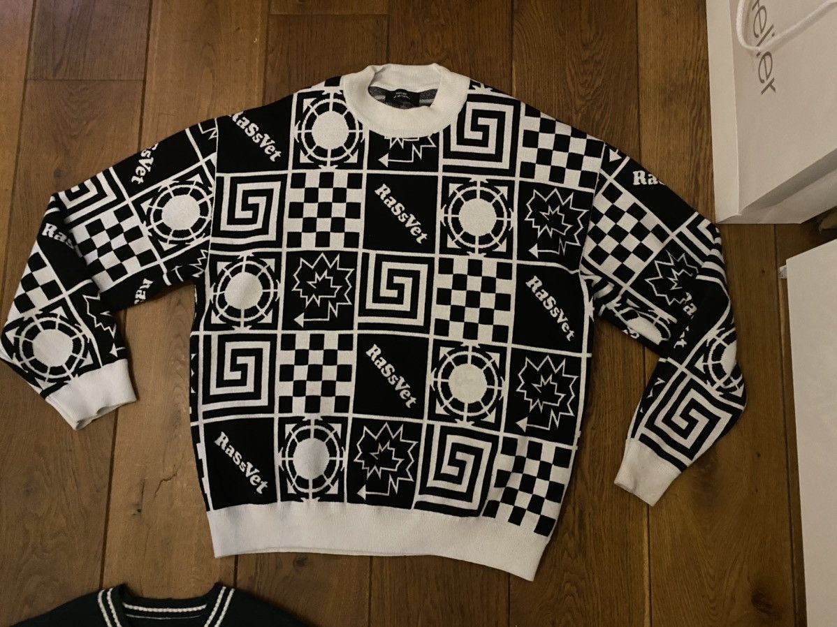 Paccbet sweater hotsell