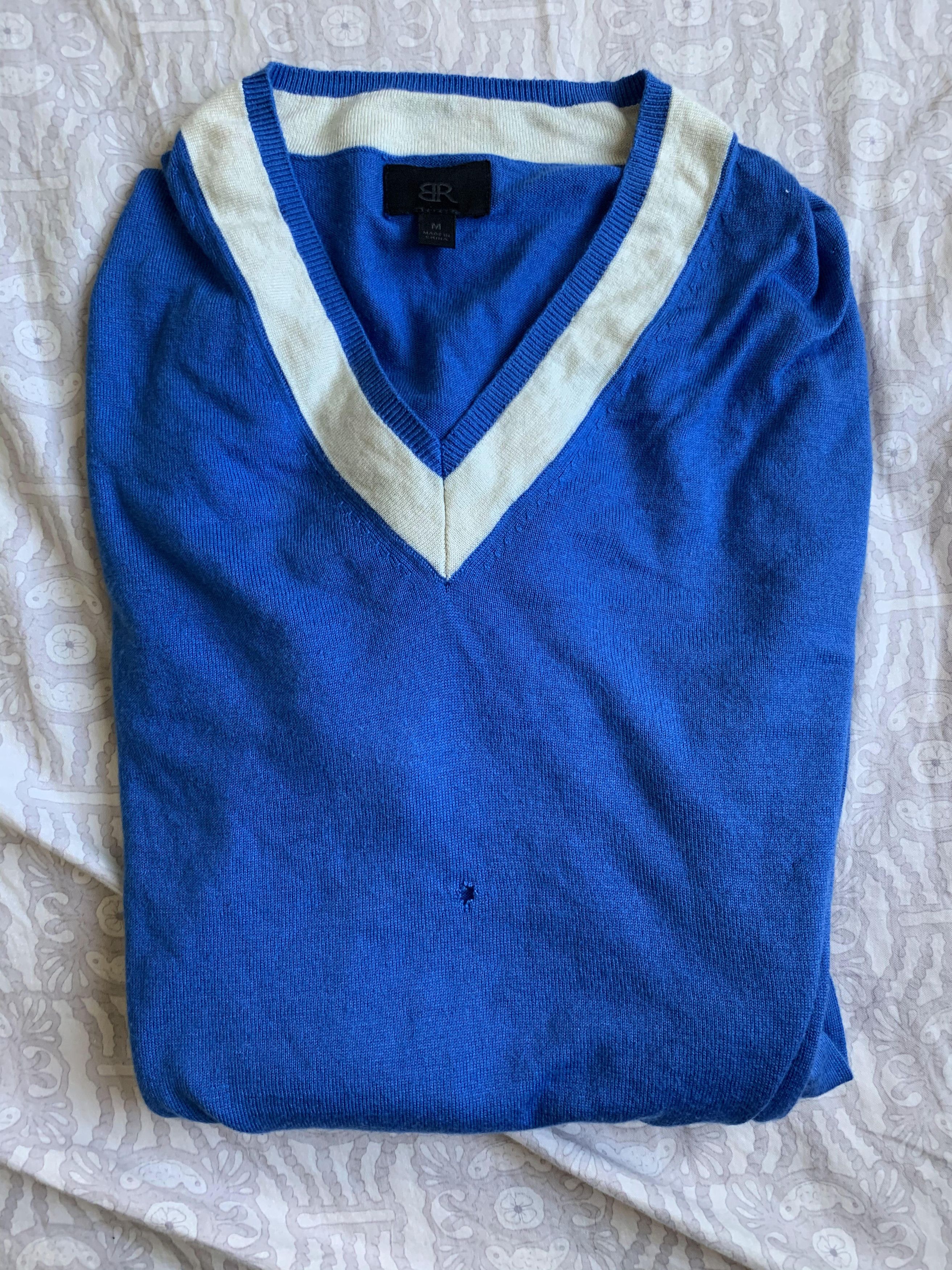 Banana Republic Banana Republic Monogram V-neck Sweater medium Size US M / EU 48-50 / 2 - 3 Thumbnail
