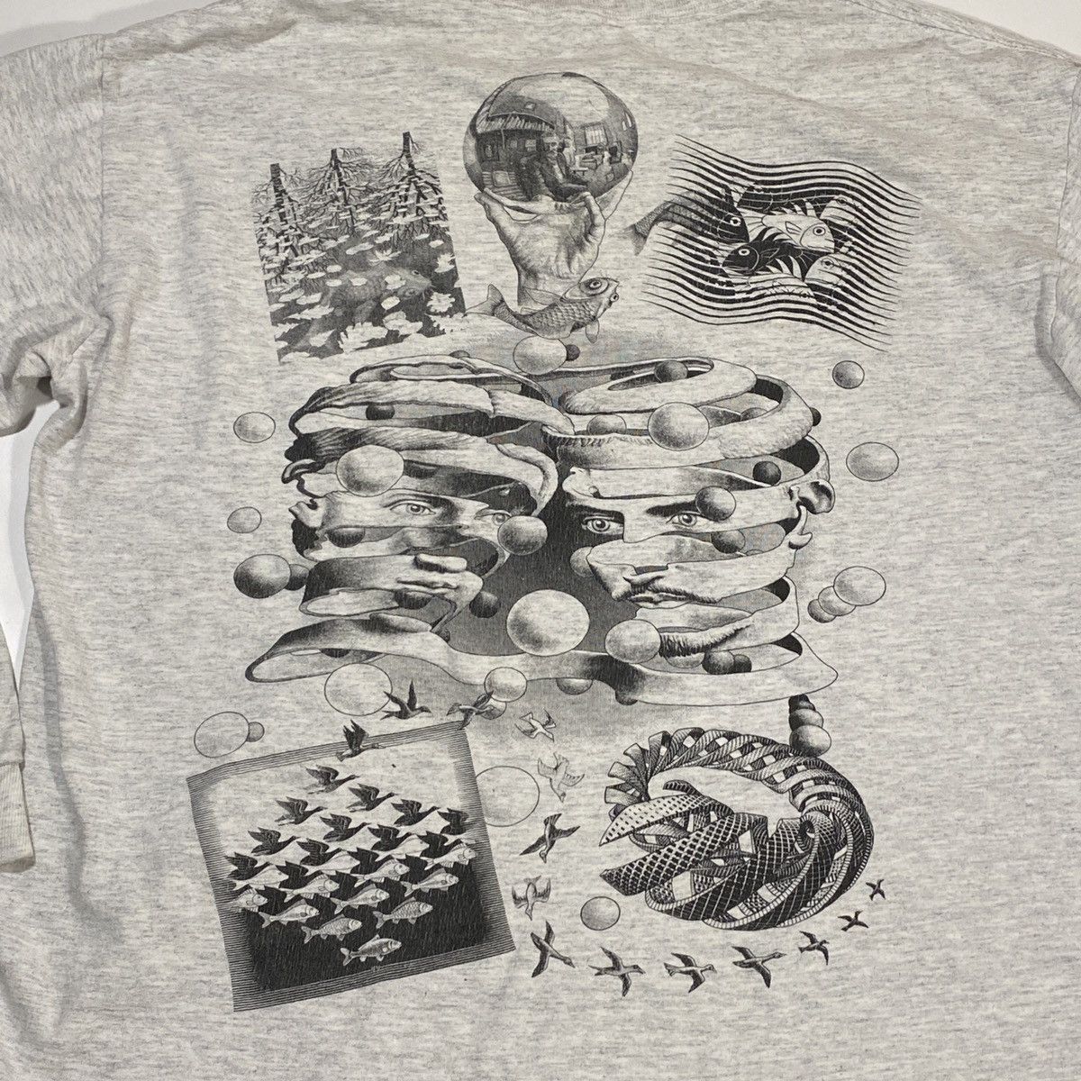 Vintage 91’ MC Escher Long Sleeve Tee Size US L / EU 52-54 / 3 - 6 Thumbnail