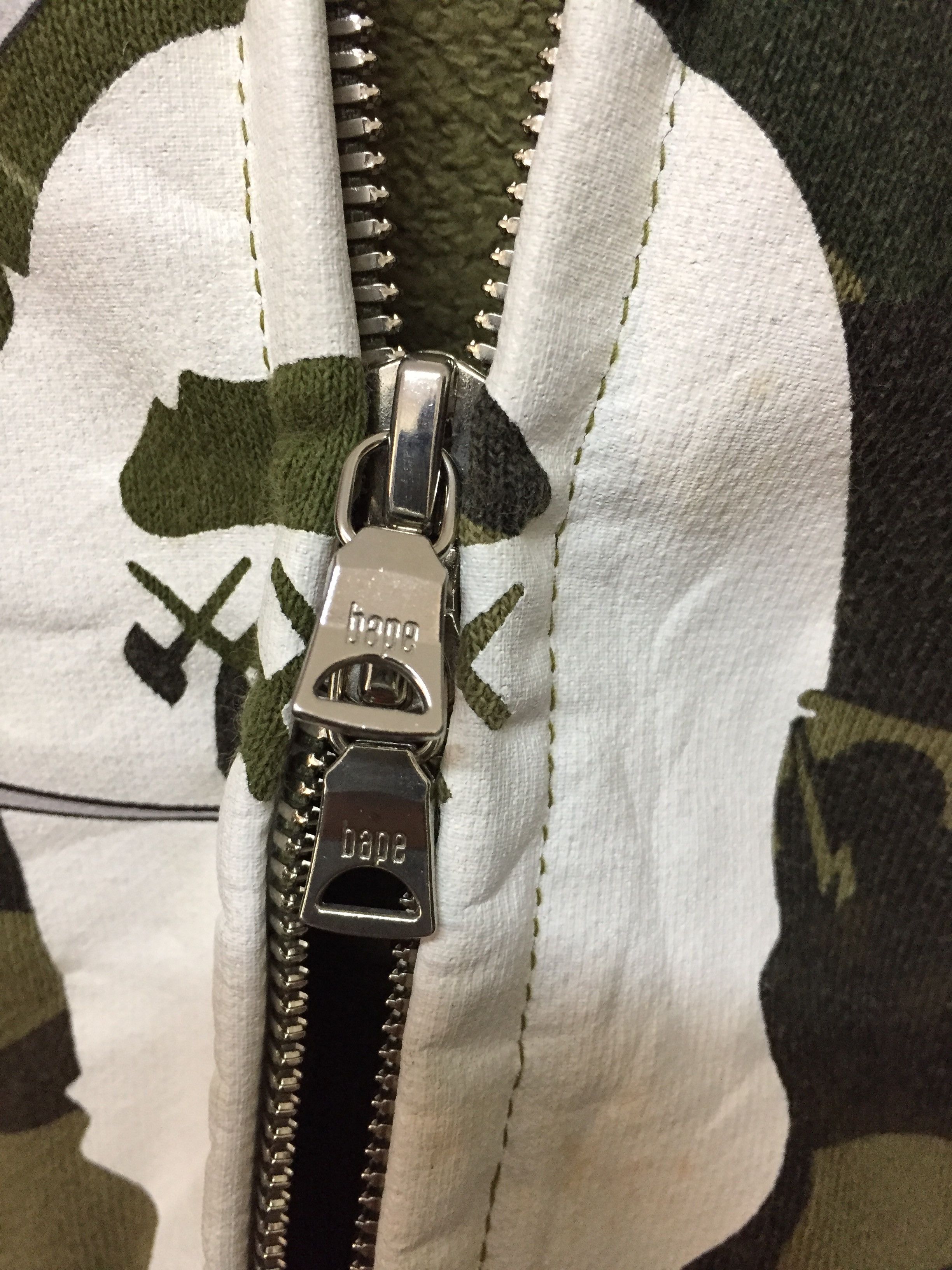 Bape × Kaws 2005 bape Kaws 1st camo crazy college logo full zip hoodie Size US M / EU 48-50 / 2 - 13 Thumbnail