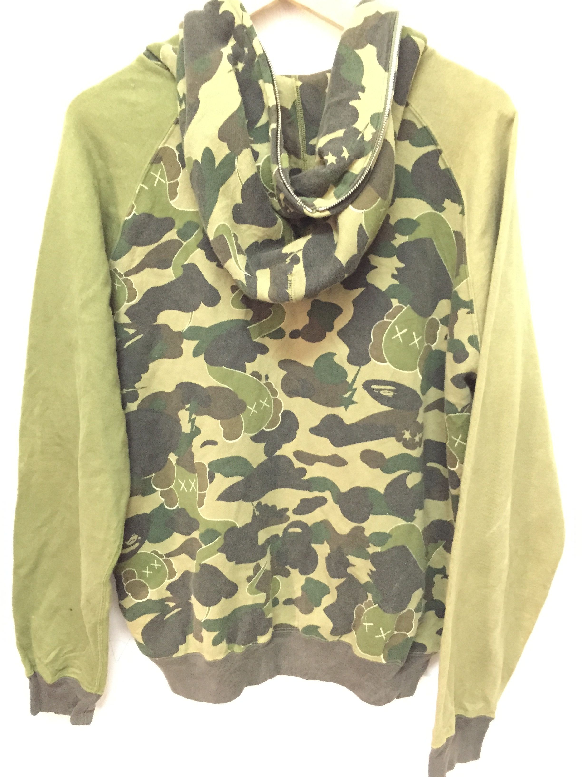 Bape × Kaws 2005 bape Kaws 1st camo crazy college logo full zip hoodie Size US M / EU 48-50 / 2 - 14 Thumbnail