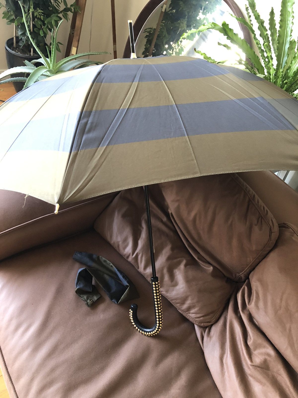 Burberry Prorsum Burberry Prorsum 18k gold plated studded umbrella Size ONE SIZE - 7 Thumbnail