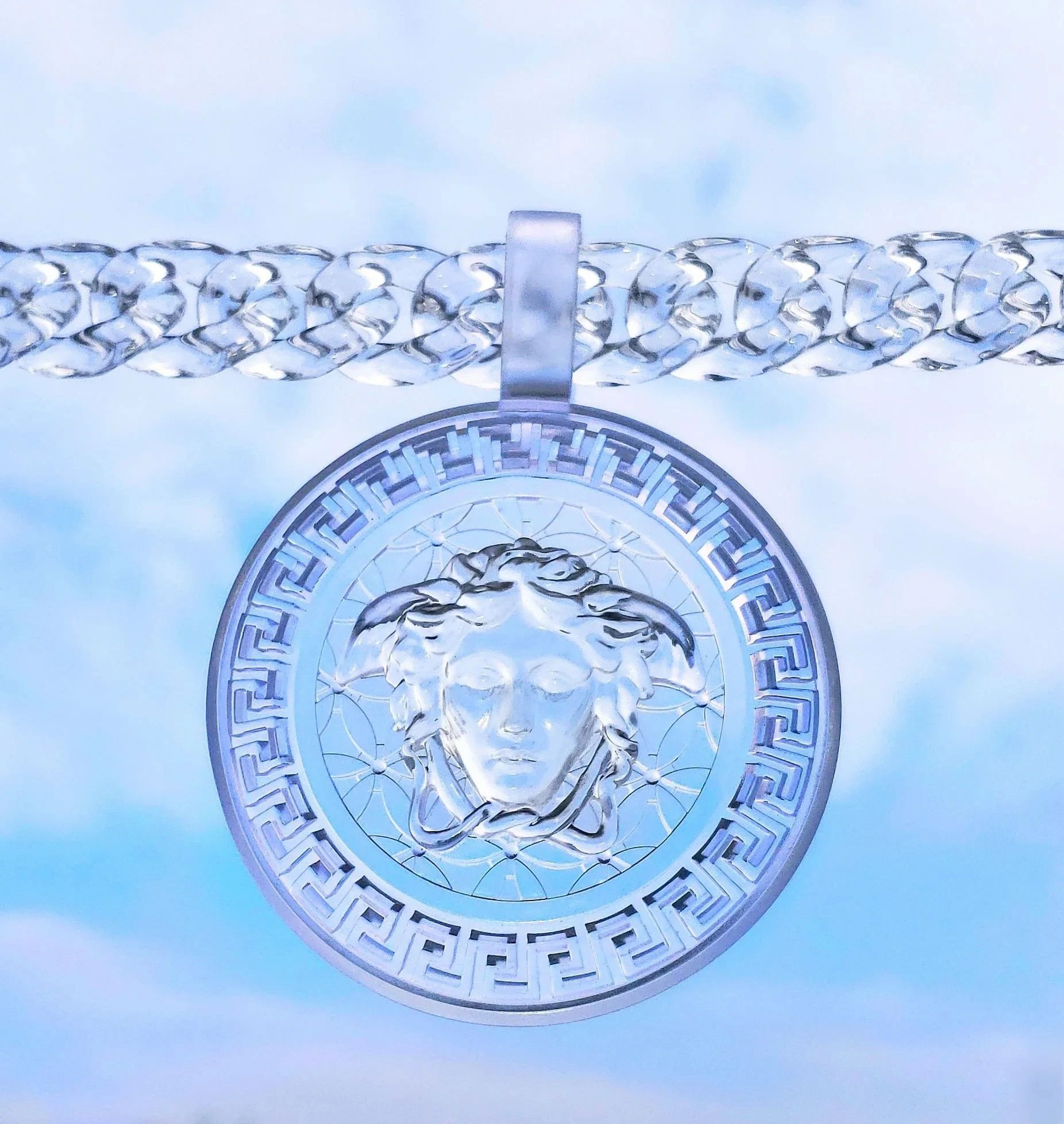 Other "Medusa" Pendant Size ONE SIZE - 1 Preview