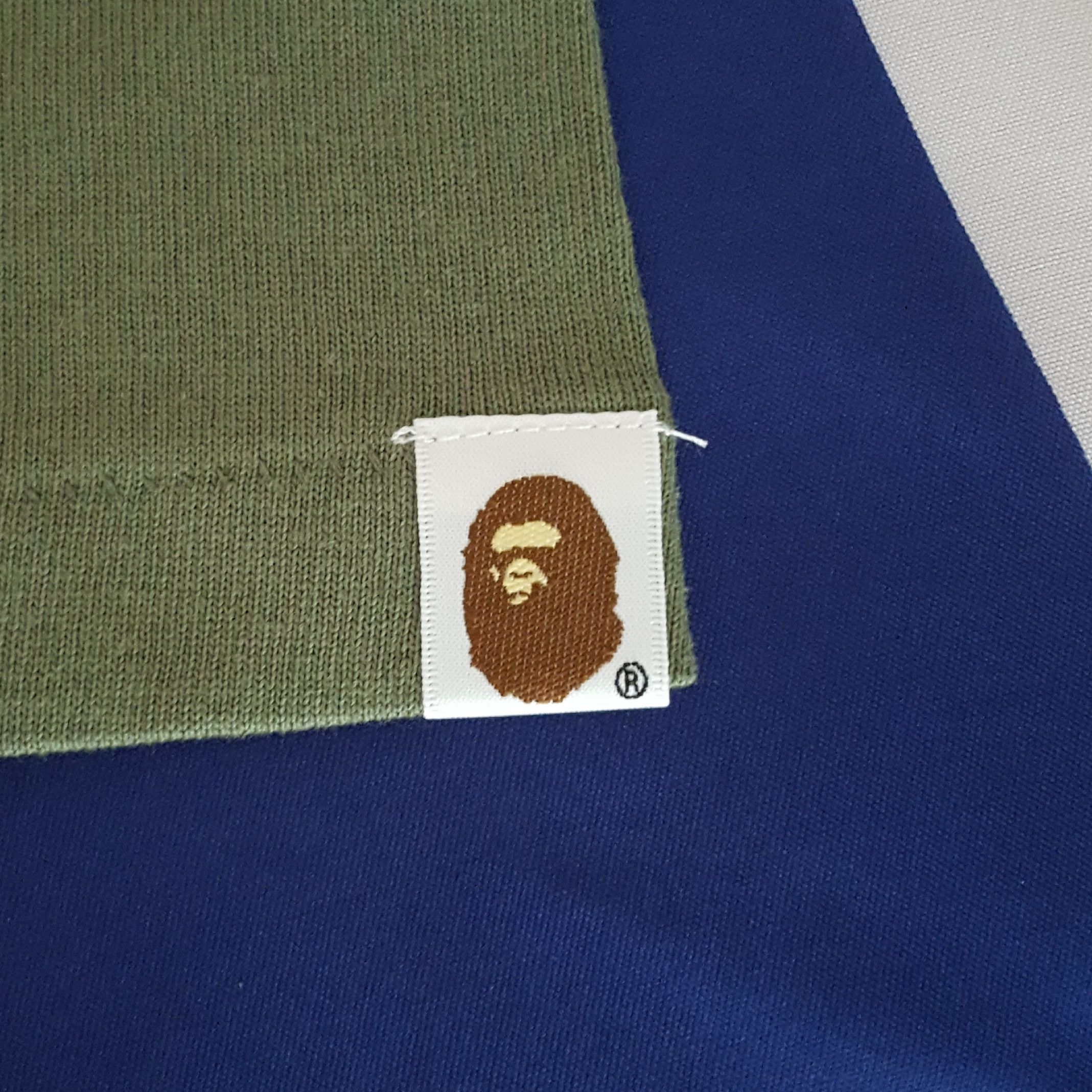 Bape Bicolor Shark Tee Size US M / EU 48-50 / 2 - 3 Thumbnail