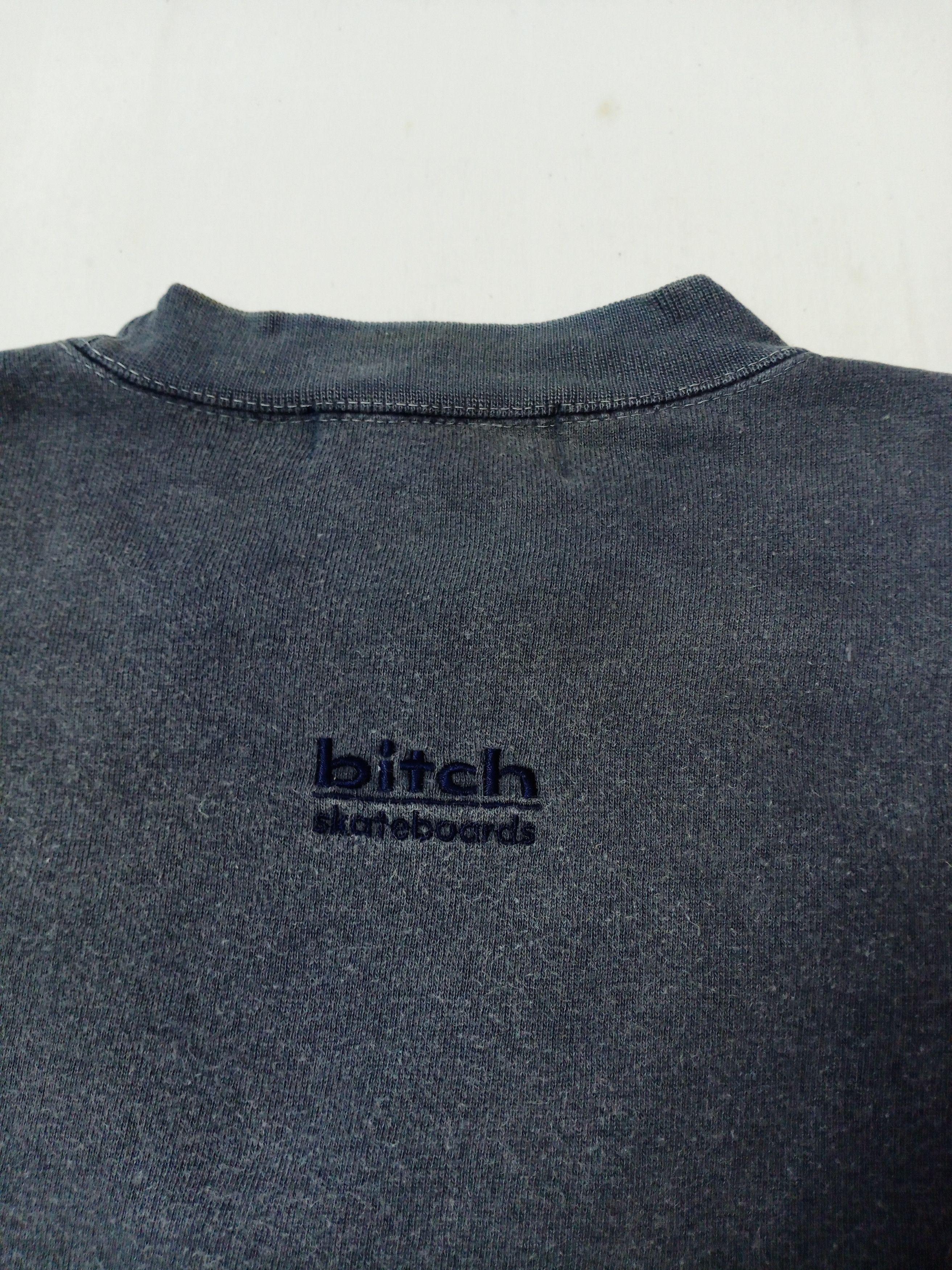 Vintage Vintage Bitch Box BigLogo Embroidered Skateboard Sweatshirt Size US L / EU 52-54 / 3 - 2 Thumbnail