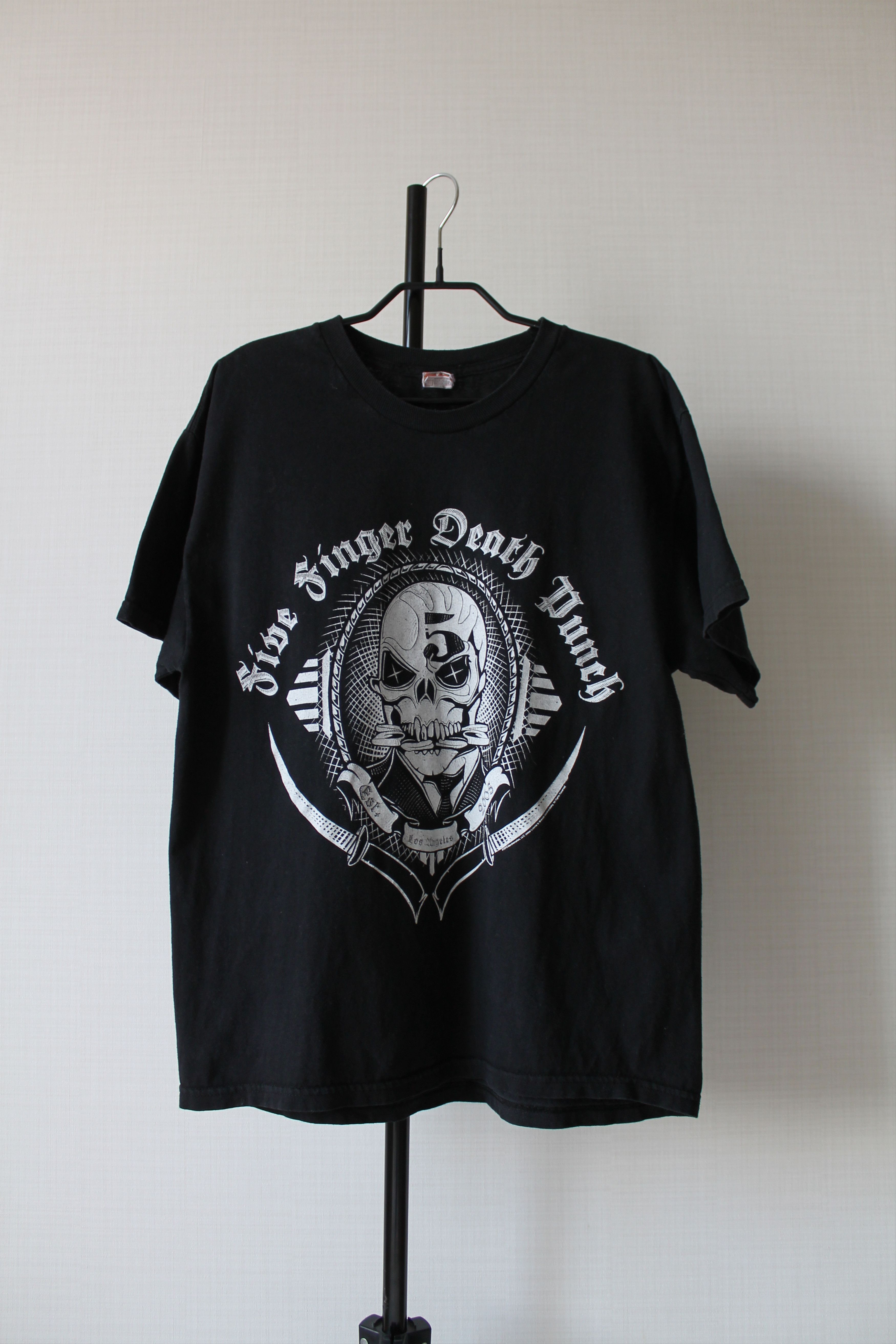 Band Tees Five Finger Death Punch Vintage Band Tees Size L Size US L / EU 52-54 / 3 - 2 Thumbnail