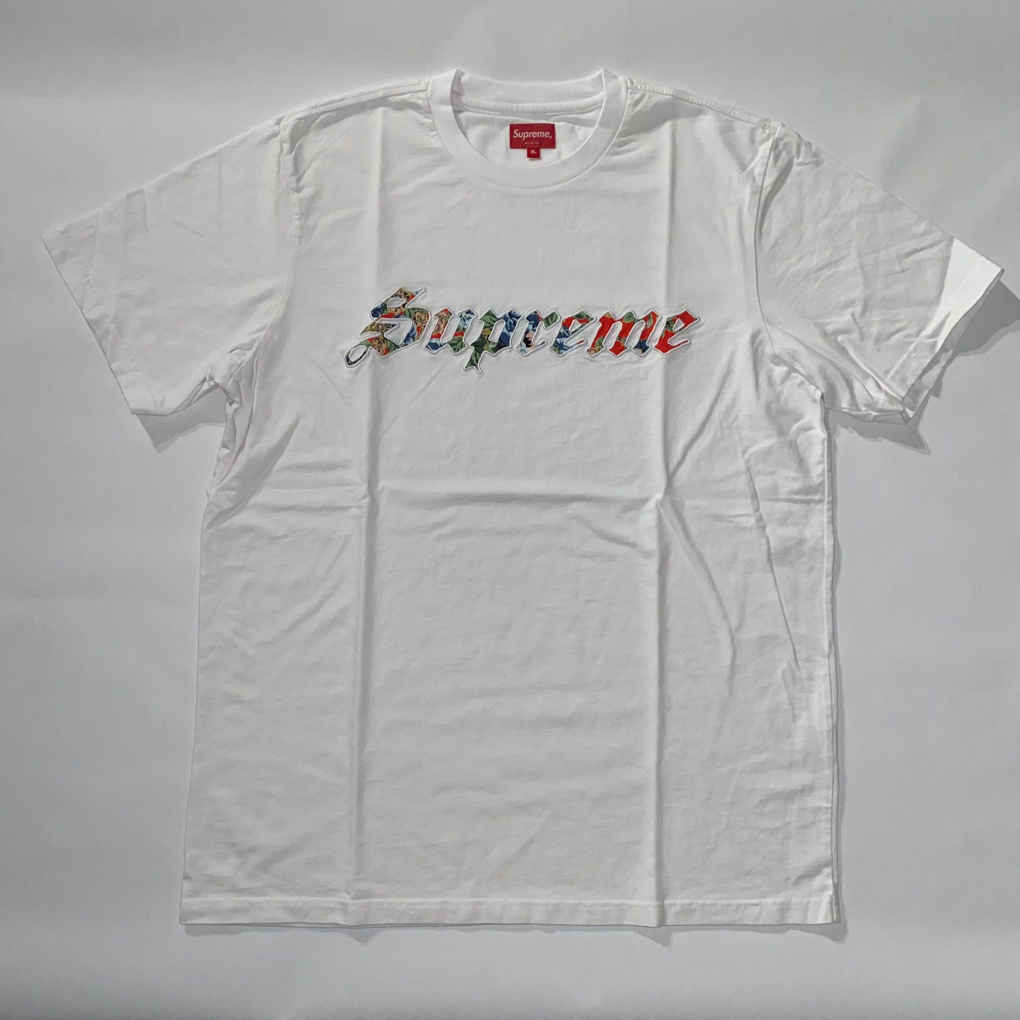 Supreme Floral Applique S/S Top 白 シュプリーム Supreme Supreme Floral Appliqué S/S Top White • X-Large | Grailed