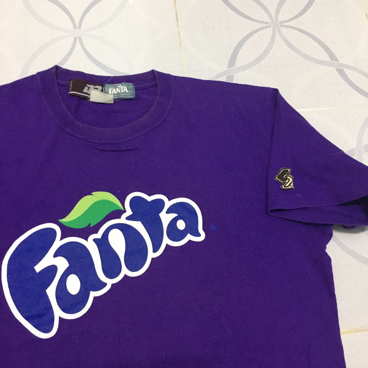 Coca Cola × Japanese Brand × Vintage Rare‼️🔥Fanta Big SpellOut Design Coca Cola T-Shirt Size US S / EU 44-46 / 1 - 3 Thumbnail