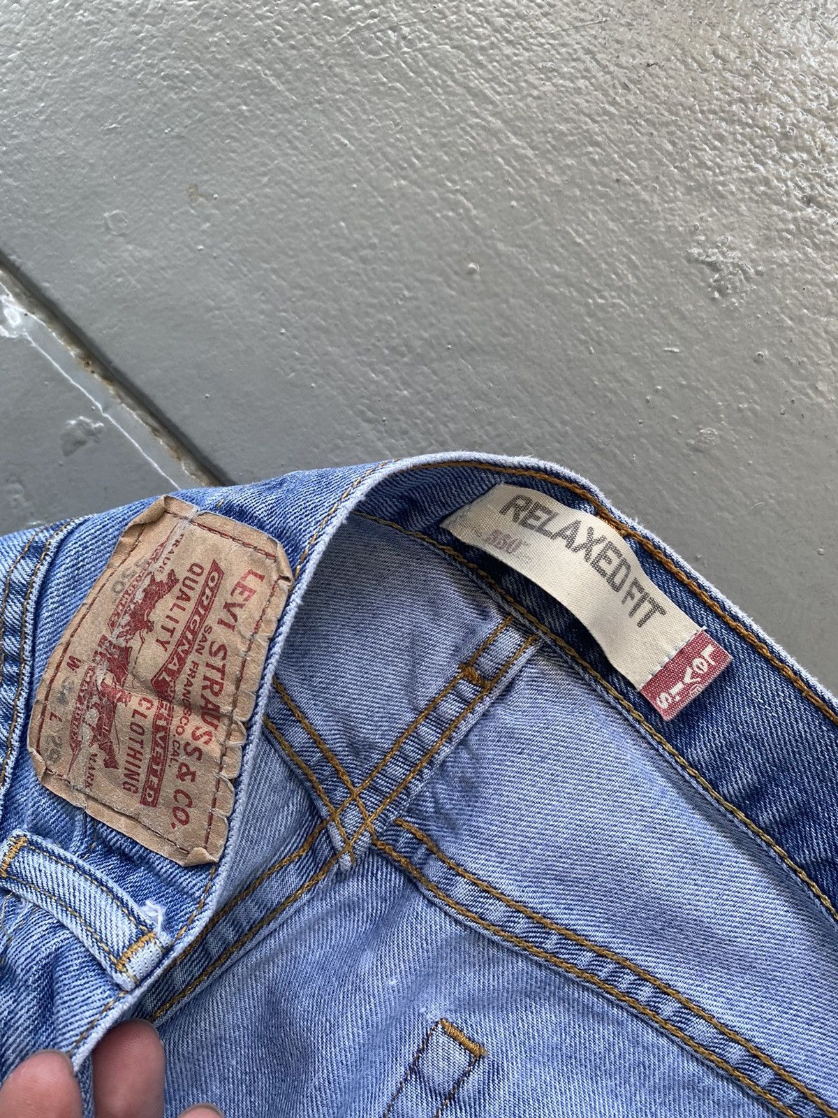 Levi's 00’s Levi’s 550’ Sun Faded Denim Painters Jeans 34x29 Size US 34 / EU 50 - 4 Thumbnail