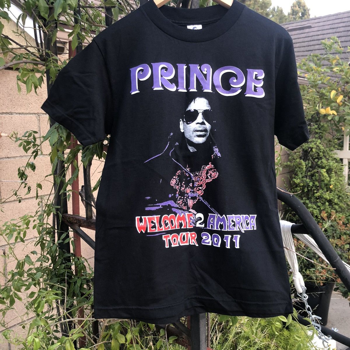 Prince World Tour 2011 Tシャツ フェード ナス紺 Prince × Vintage 2011 Prince 