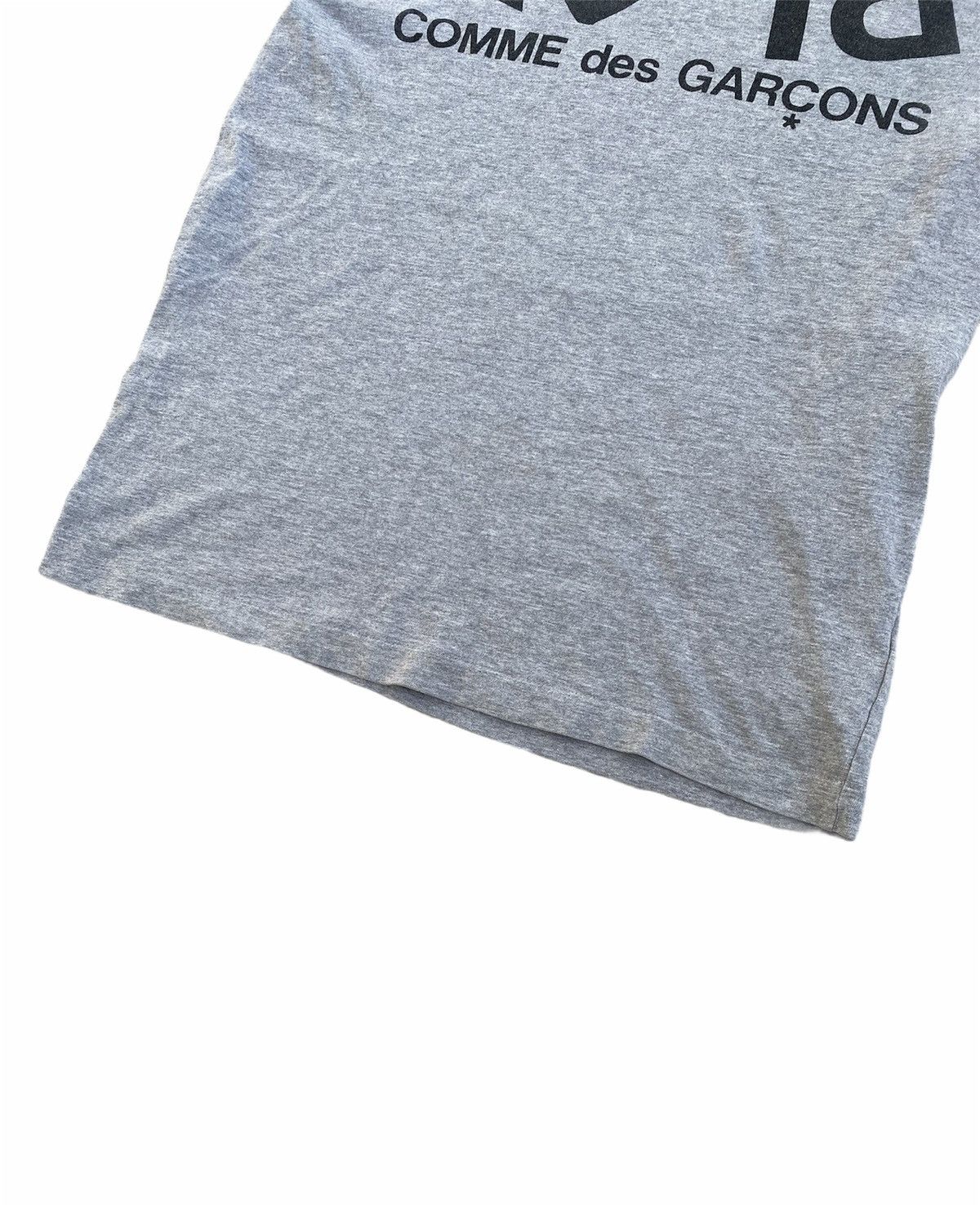 Comme des Garcons × Comme des Garcons PLAY 🔥Play Comme des Garcons Heart Logo T-shirt/CDG Print T-shirt Size US S / EU 44-46 / 1 - 3 Thumbnail