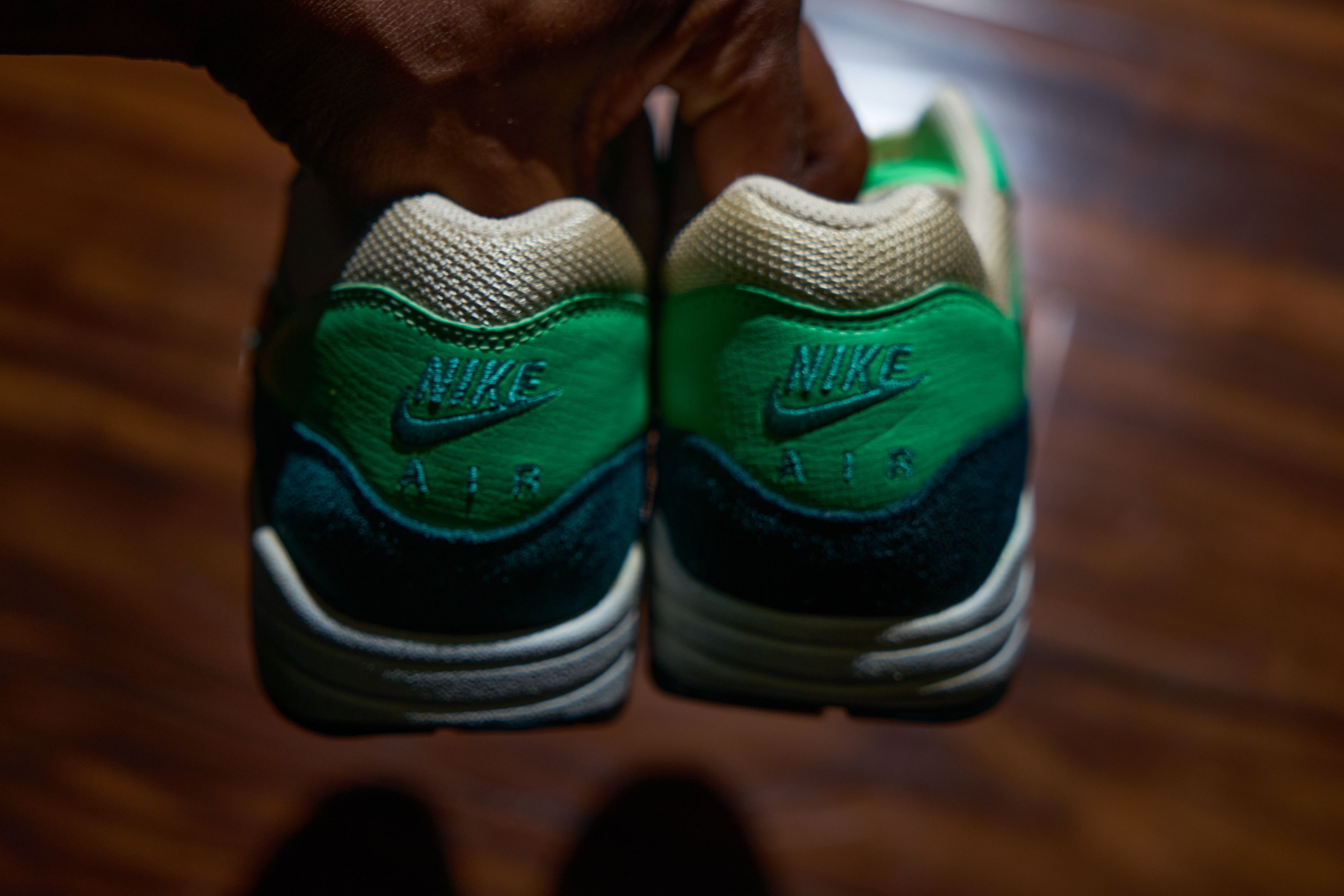 Nike Air Max 1 Essential Atomic Green 2012 Size US 8 / EU 41 - 5 Thumbnail