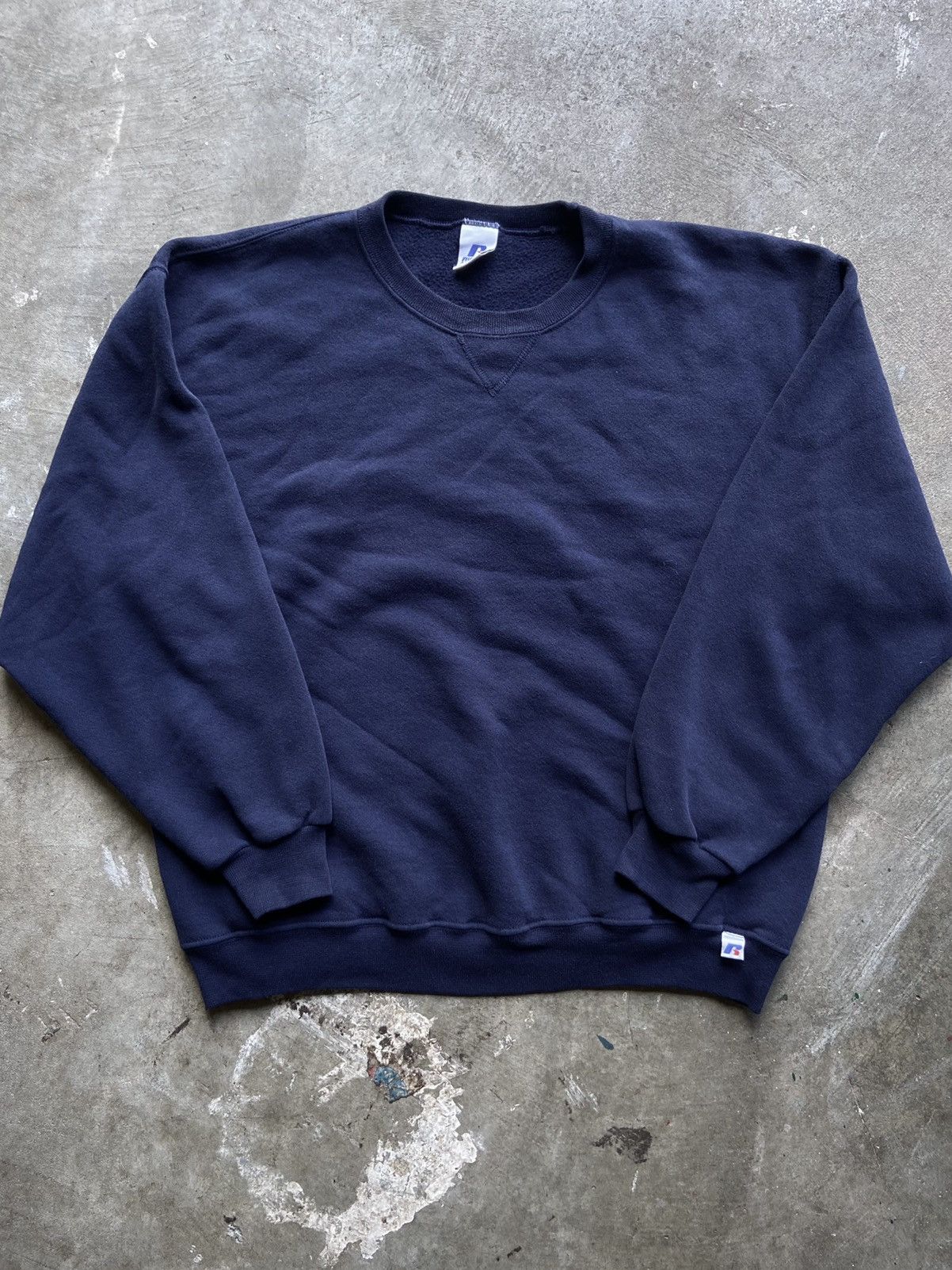 Russell Athletic × Vintage Vintage 90s Faded Blank Russell Athletic Crewneck Size US L / EU 52-54 / 3 - 1 Thumbnail