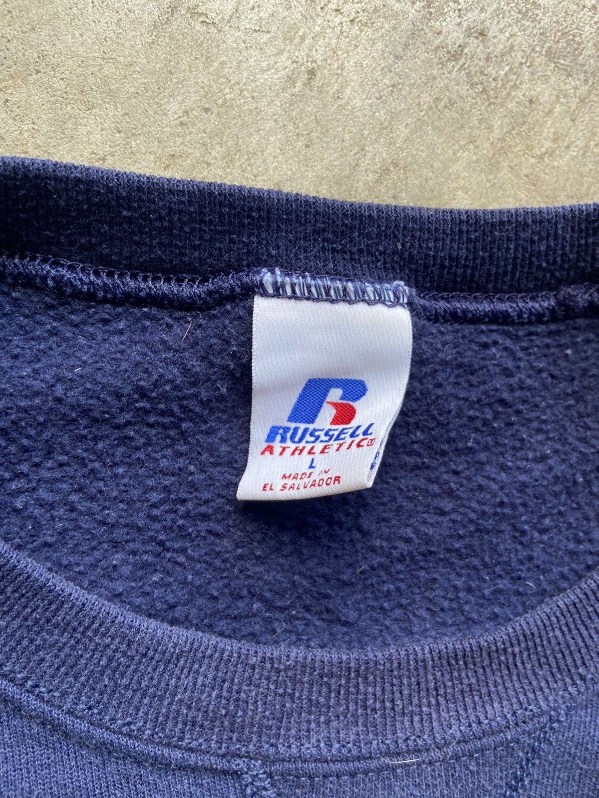 Russell Athletic × Vintage Vintage 90s Faded Blank Russell Athletic Crewneck Size US L / EU 52-54 / 3 - 2 Thumbnail