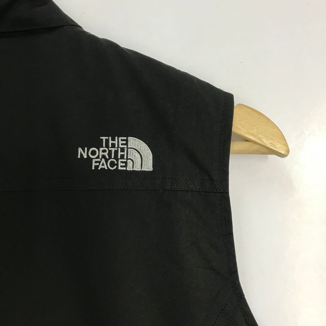 The North Face 🔥 The North Face Black Vest Size US M / EU 48-50 / 2 - 6 Thumbnail