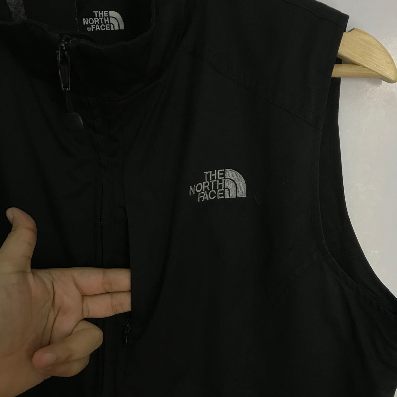 The North Face 🔥 The North Face Black Vest Size US M / EU 48-50 / 2 - 4 Thumbnail