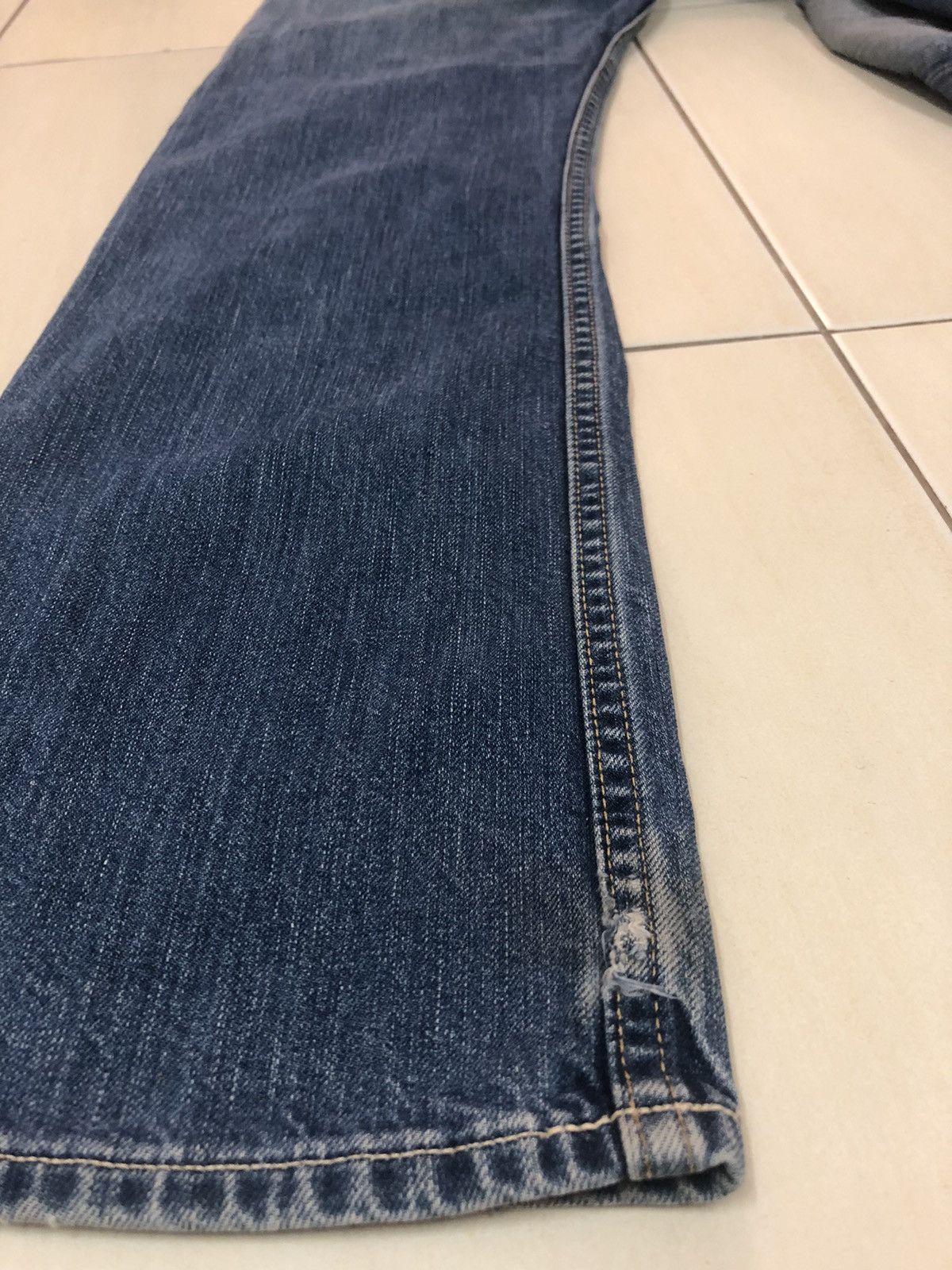 Designer POLO RL - RELAXED FIT MID WASH DISTRESSED JEANS Size US 28 / EU 44 - 10 Thumbnail