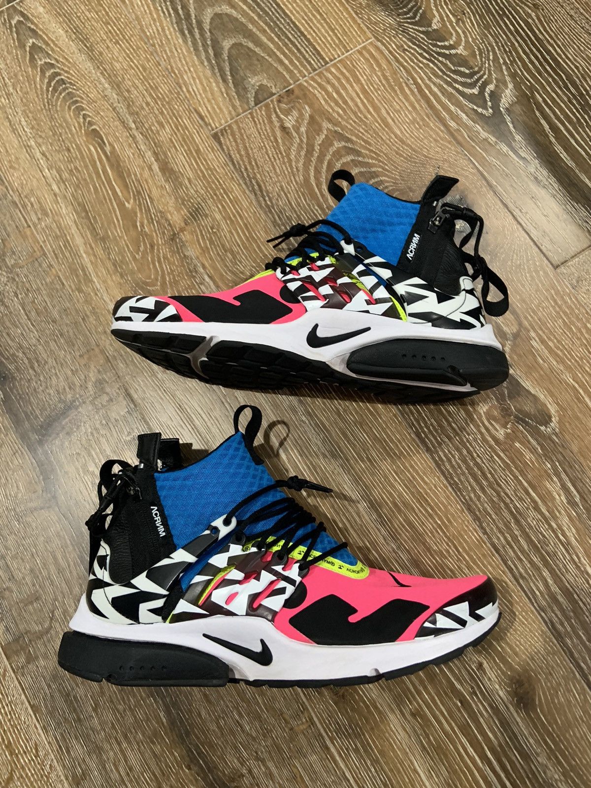 acronym presto racer pink on feet