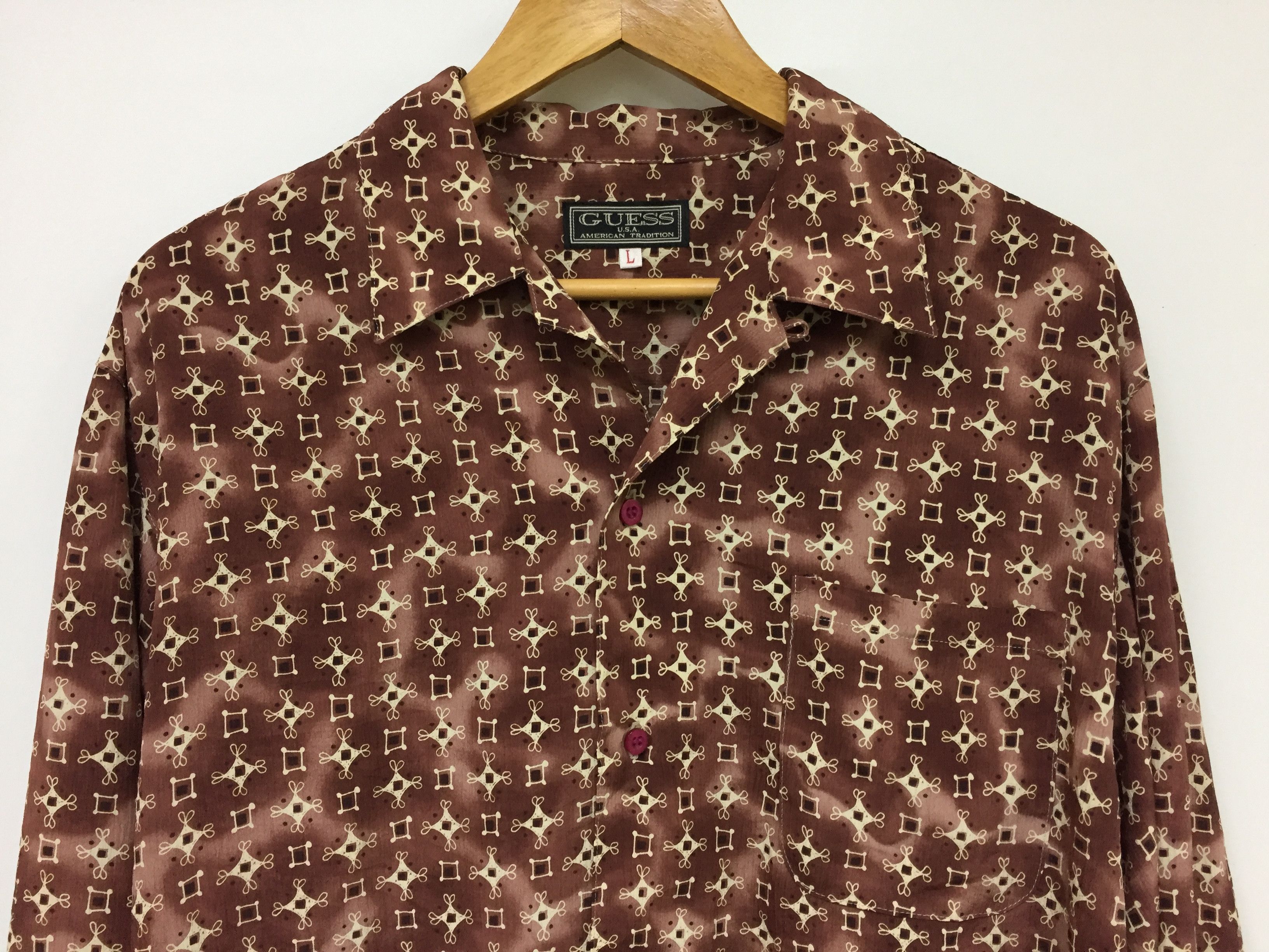 Guess × Vintage 90's Guess Button up native print 100% polyester Size US L / EU 52-54 / 3 - 2 Thumbnail