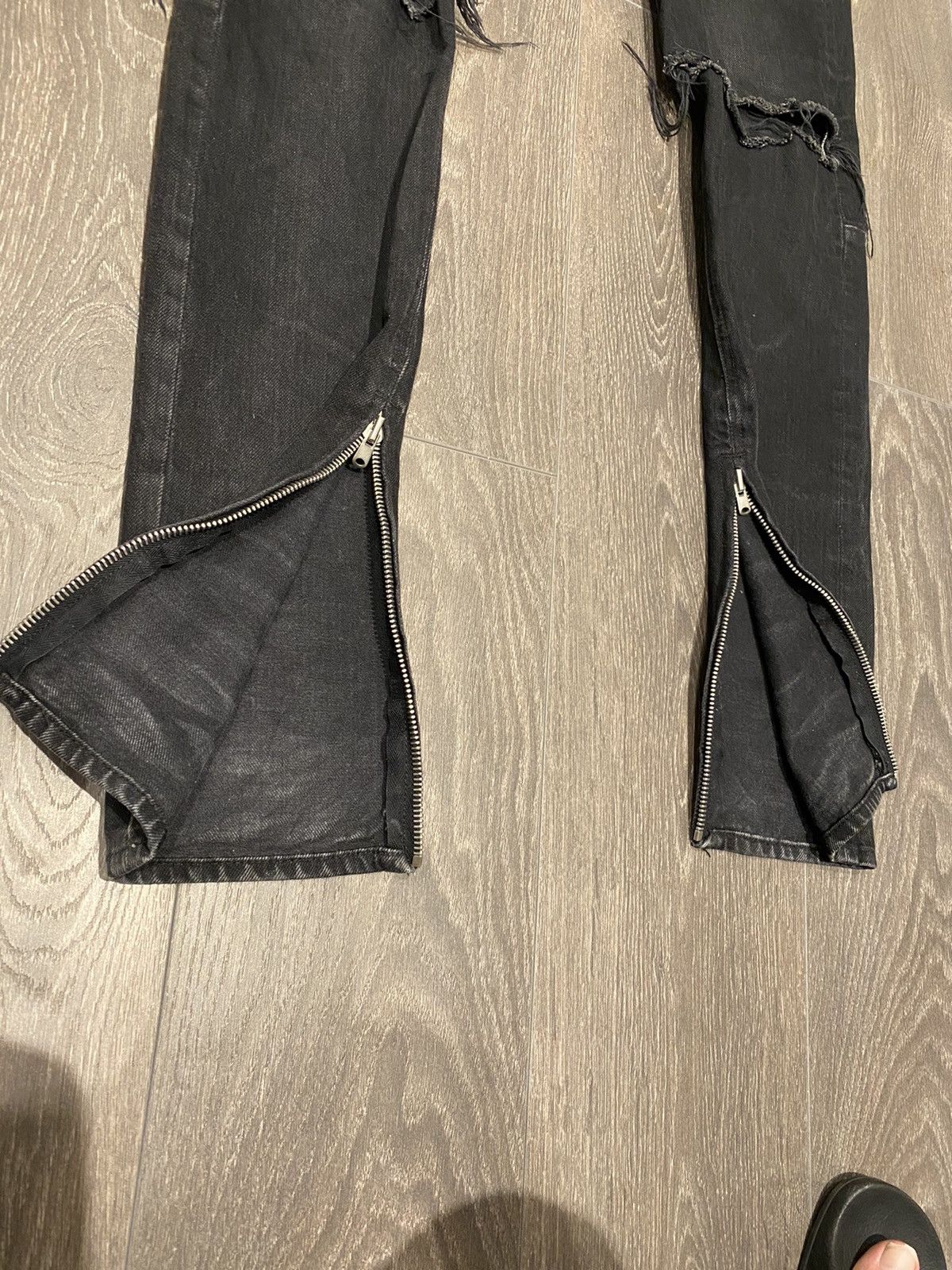 Fear of God Rare Fourth Collection Low Zipper Ripped Washed Jeans Size US 32 / EU 48 - 6 Thumbnail