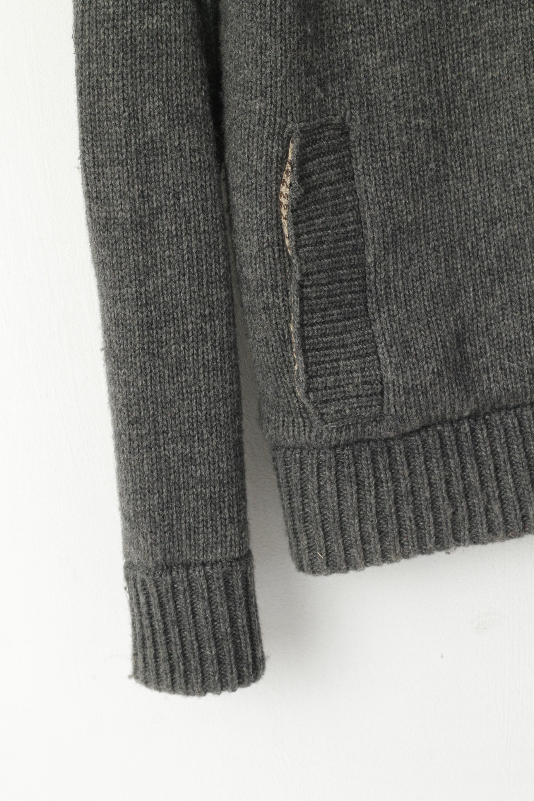 Harris Tweed Harris Tweed by William Hunt Men L (M) Cardigan Grey 3707 Size US L / EU 52-54 / 3 - 4 Thumbnail