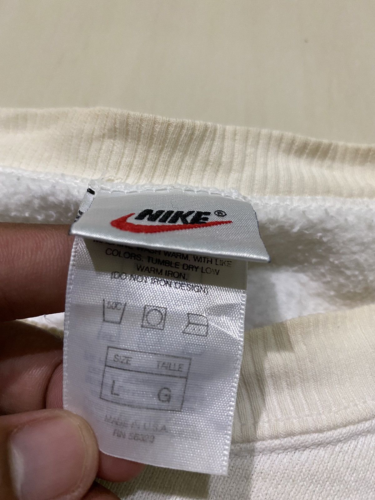 Vintage 90s Vintage Nike Big Logo Sweatshirt Size US L / EU 52-54 / 3 - 6 Thumbnail