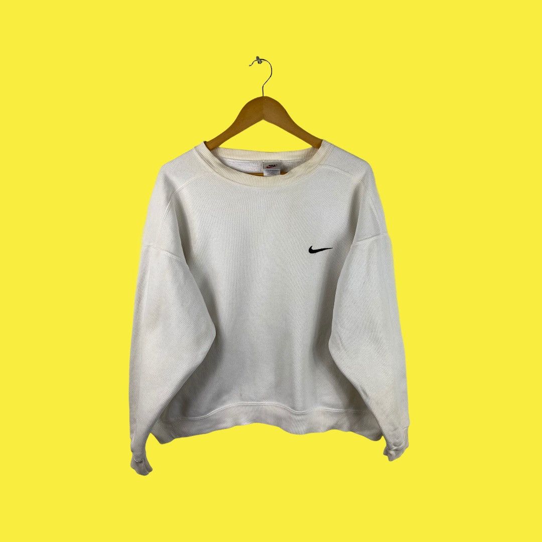Vintage 90s Vintage Nike Big Logo Sweatshirt Size US L / EU 52-54 / 3 - 1 Thumbnail