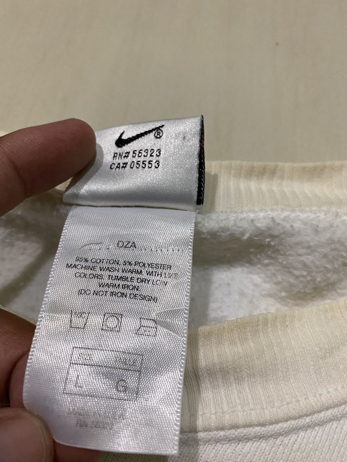 Vintage 90s Vintage Nike Big Logo Sweatshirt Size US L / EU 52-54 / 3 - 7 Thumbnail