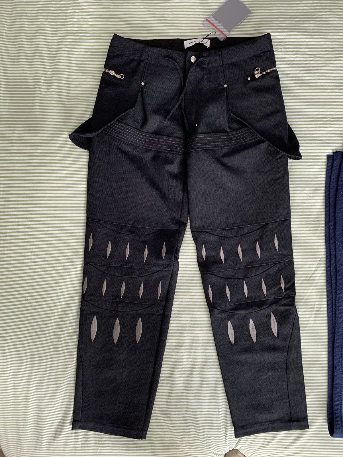 パンツ kiko Nesebur Embroidered Trouser キコ コスタディノフ kiko kostadinov 24SS nesebur embroidered