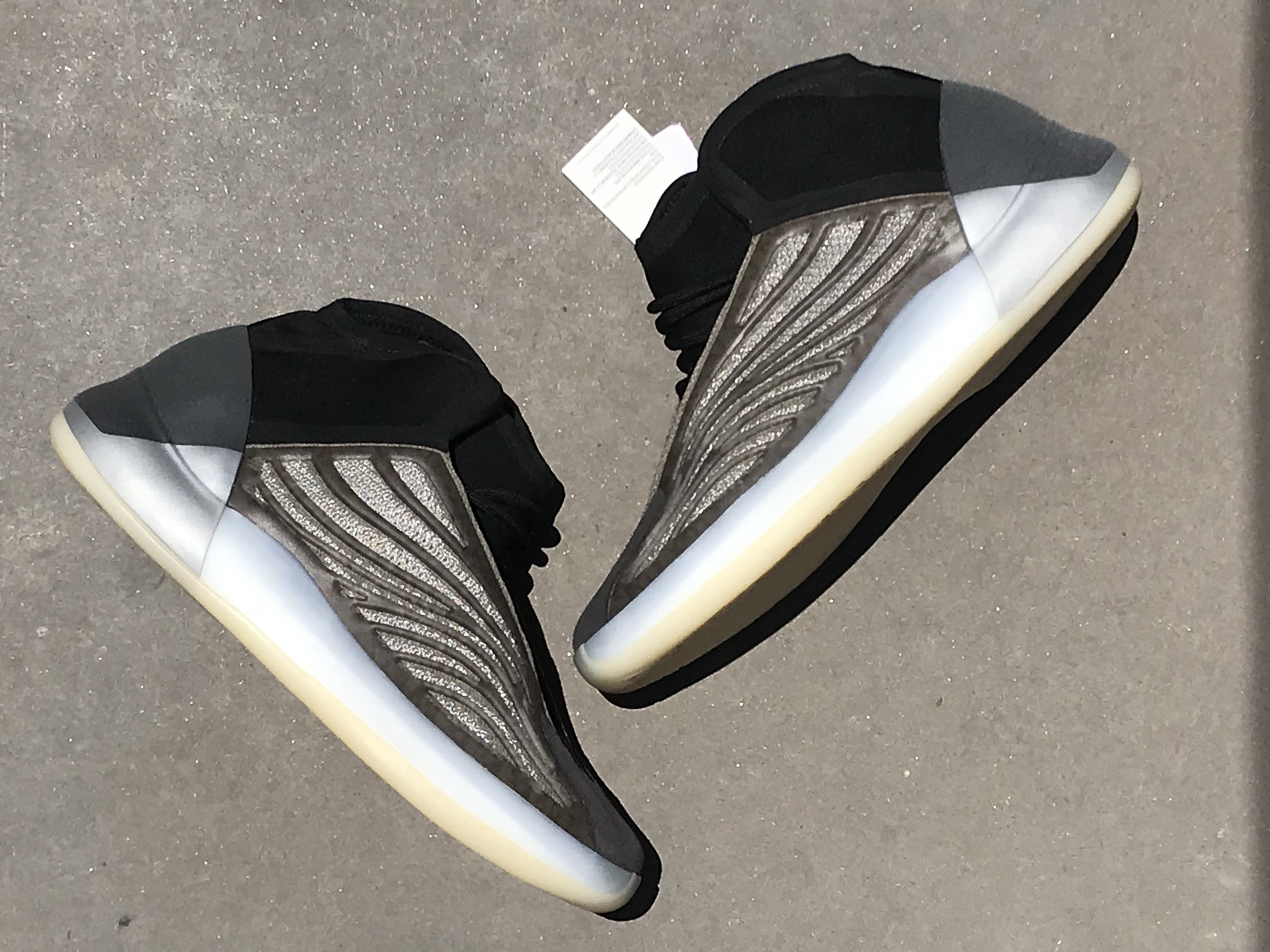 YEEZY QNTM BSKTBLL Barium Adidas