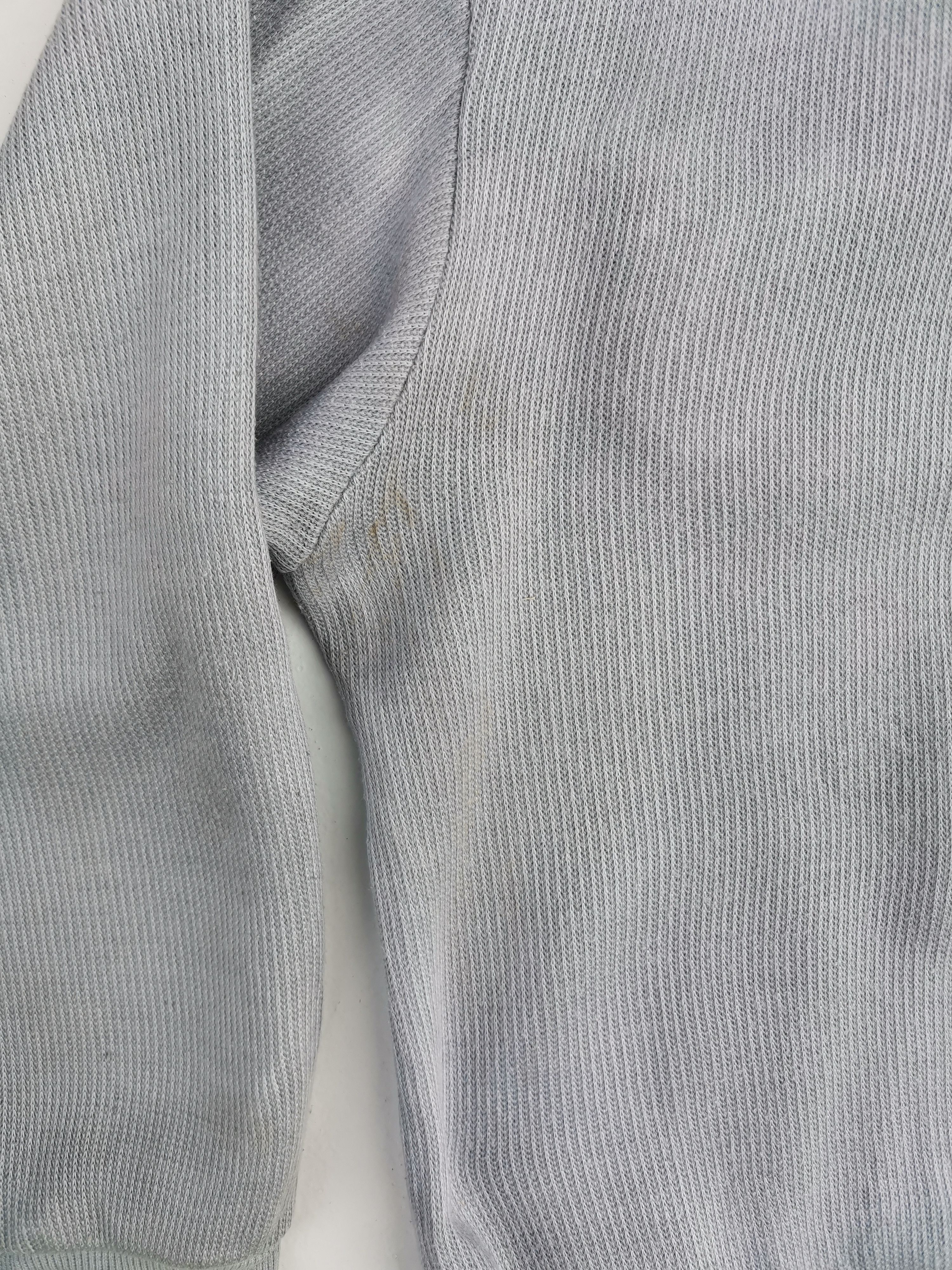 Valentino Vintage Claudio Valentino Small Logo Sweatshirt Size US L / EU 52-54 / 3 - 3 Thumbnail