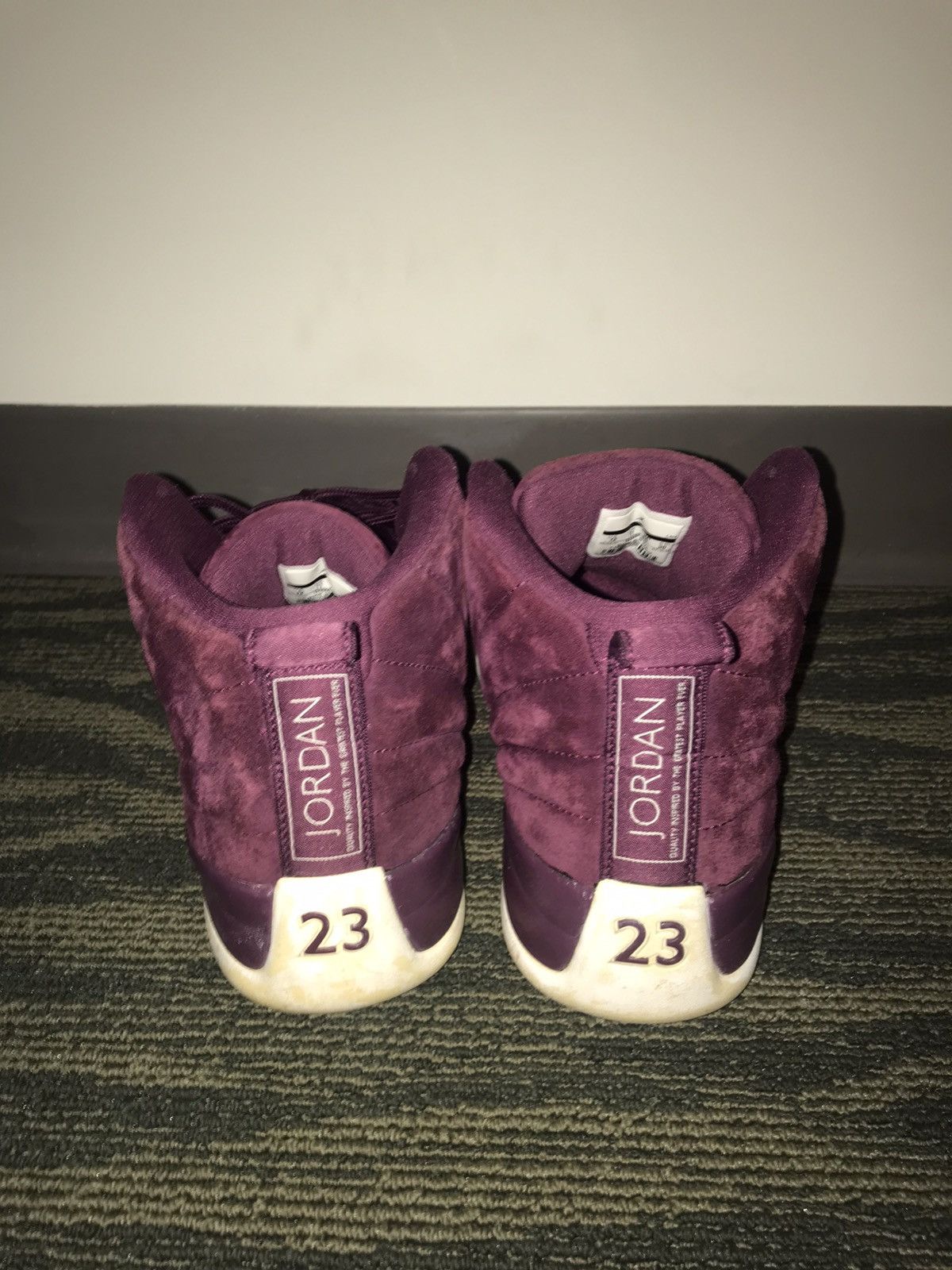 Jordan Brand × Nike Air Jordan 12 Retro Bordeaux 2017 Size US 12 / EU 45 - 4 Thumbnail
