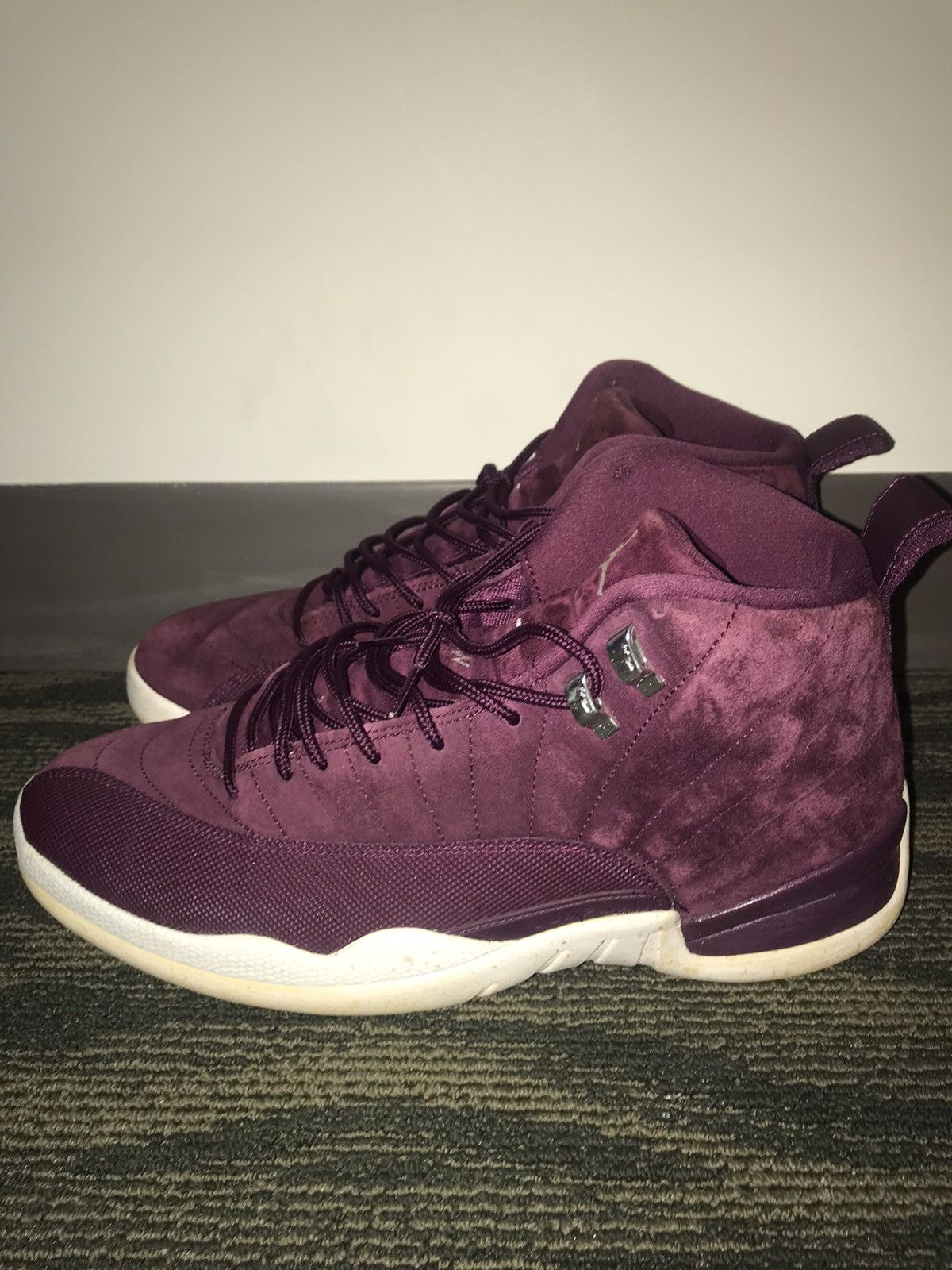 Jordan Brand × Nike Air Jordan 12 Retro Bordeaux 2017 Size US 12 / EU 45 - 1 Thumbnail