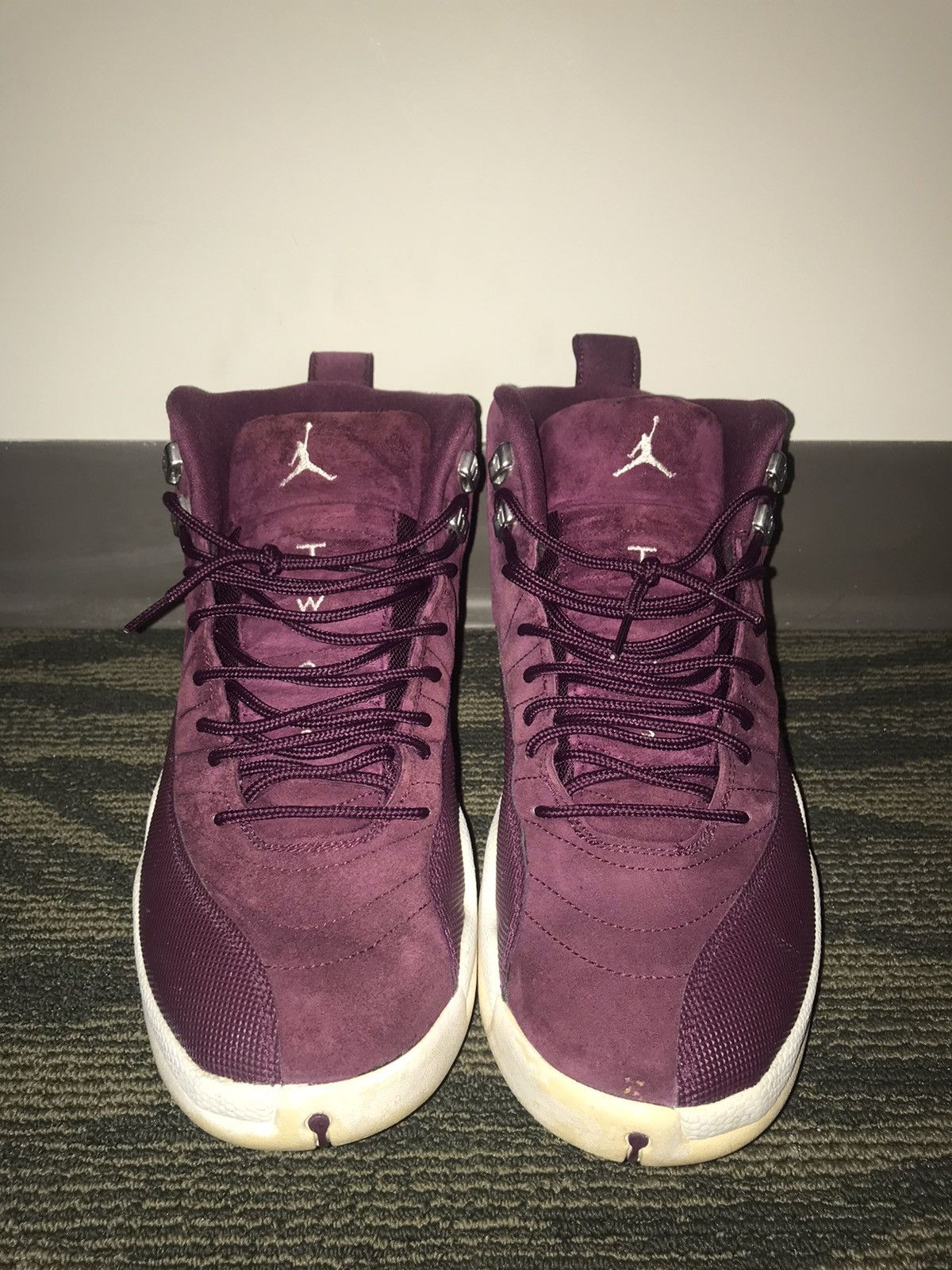 Jordan Brand × Nike Air Jordan 12 Retro Bordeaux 2017 Size US 12 / EU 45 - 3 Thumbnail